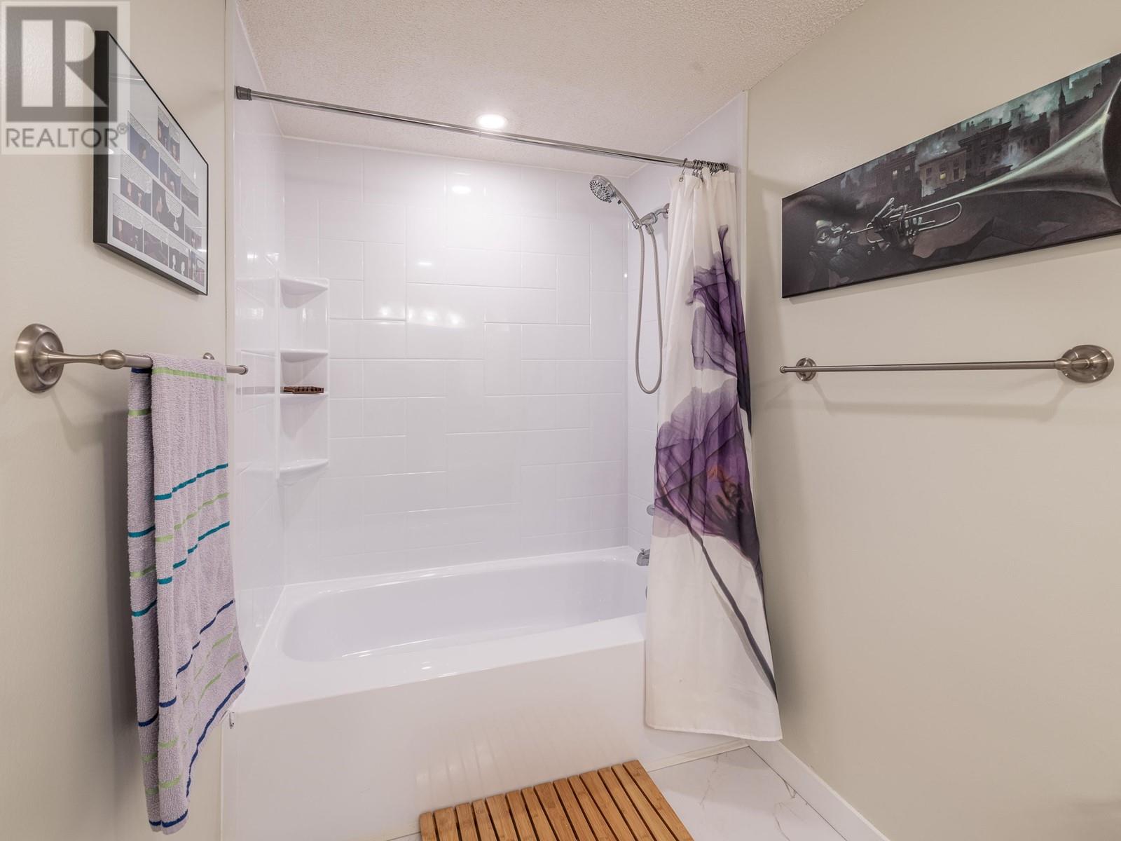 205 1011 Fourth Avenue, New Westminster, British Columbia  V3M 1T3 - Photo 25 - R3002325