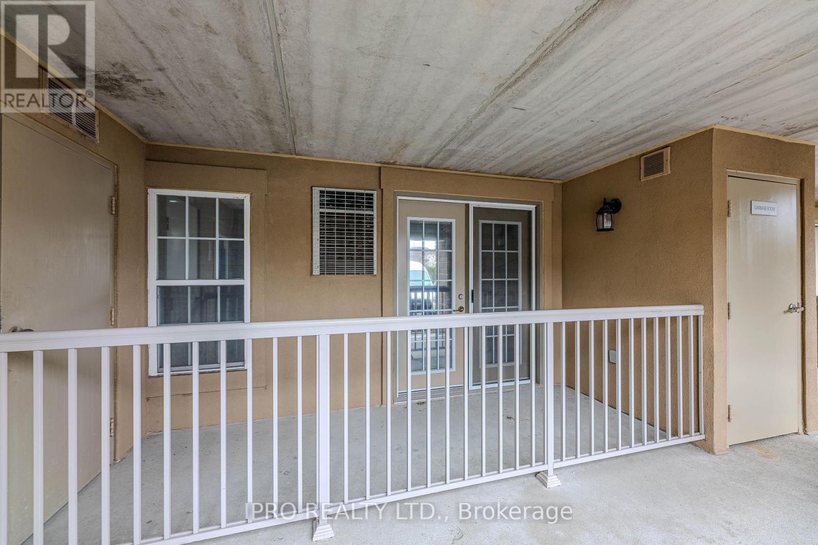 106 - 1490 Bishops Gate, Oakville, Ontario  L6M 4N3 - Photo 3 - W12145886