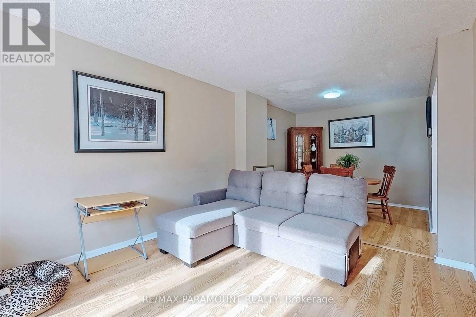 57 Royal Salisbury Way, Brampton (Madoc), Ontario  L6V 3J3 - Photo 4 - W12145888