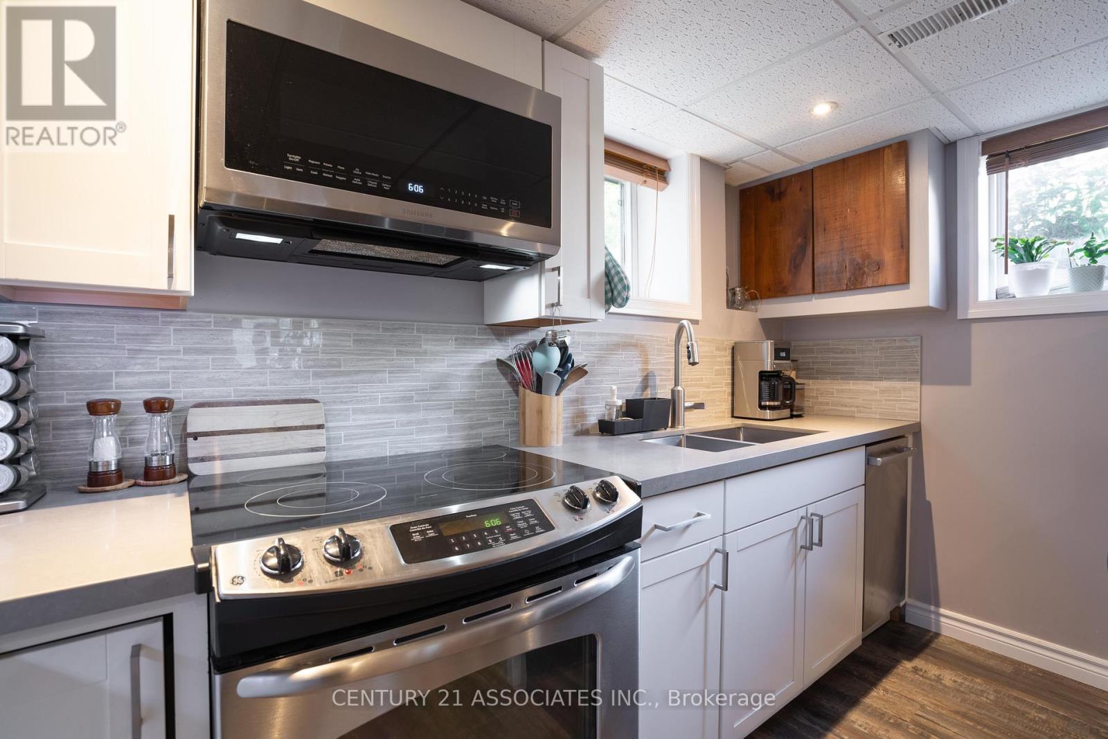 Lower Level - 22 Langside Avenue, Toronto, Ontario  M9N 3E3 - Photo 5 - W12145907
