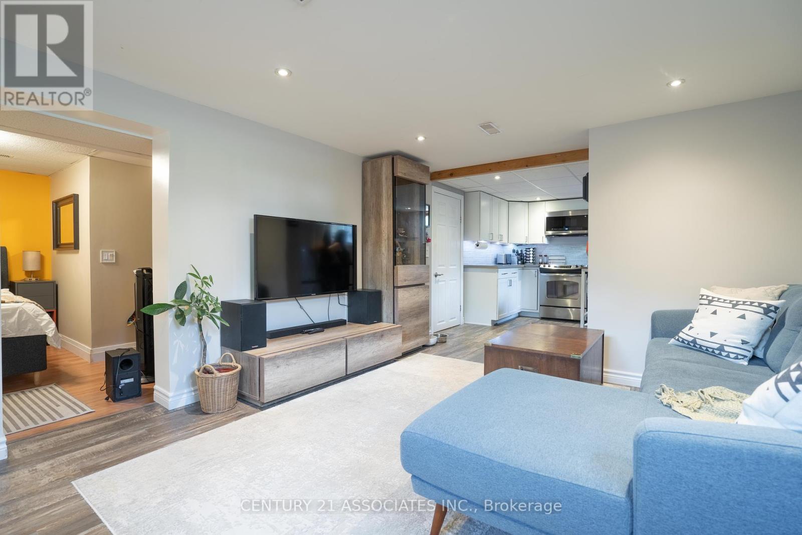 Lower - 22 Langside Avenue, Toronto, Ontario  M9N 3E3 - Photo 8 - W12145907