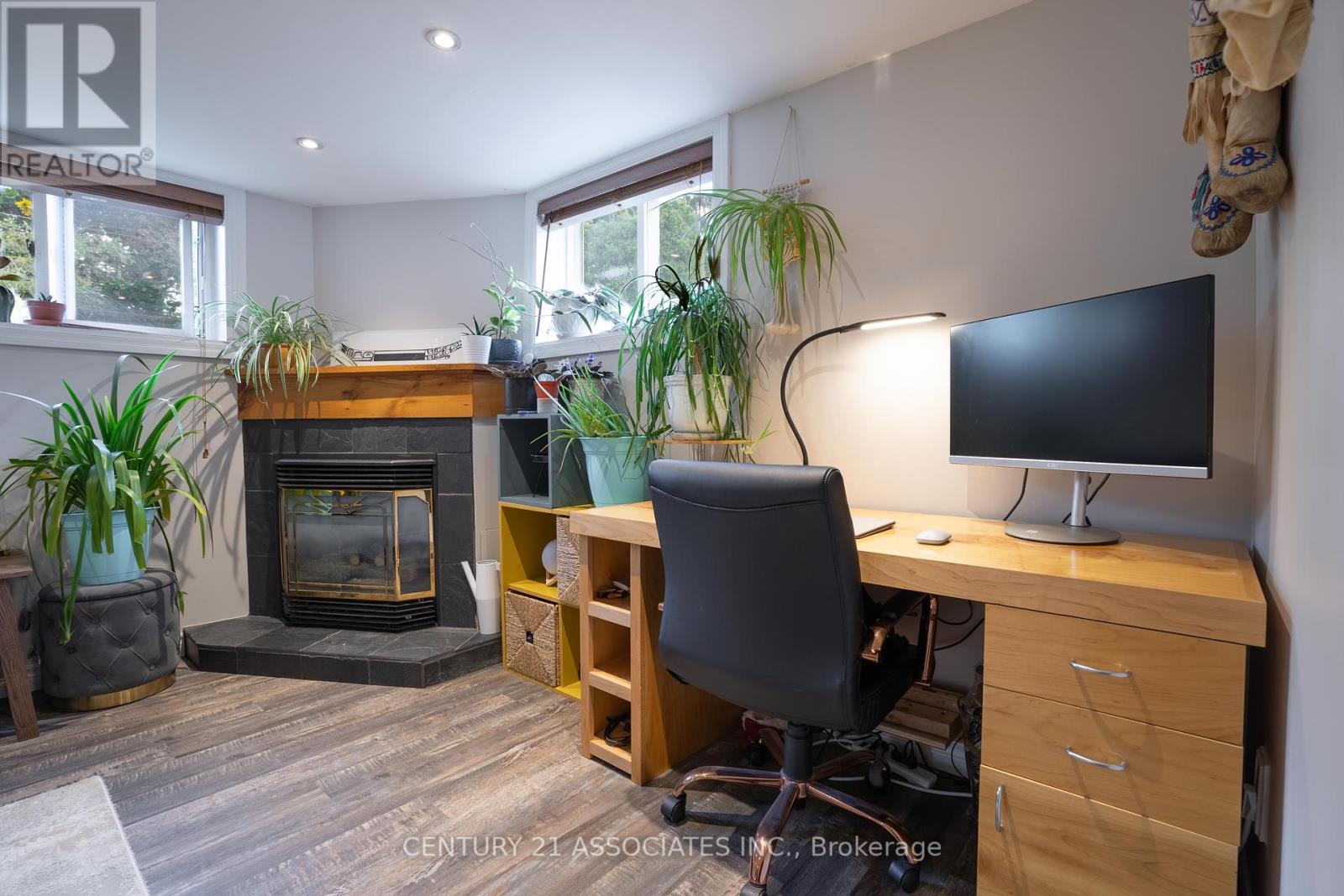Lower Level - 22 Langside Avenue, Toronto, Ontario  M9N 3E3 - Photo 9 - W12145907
