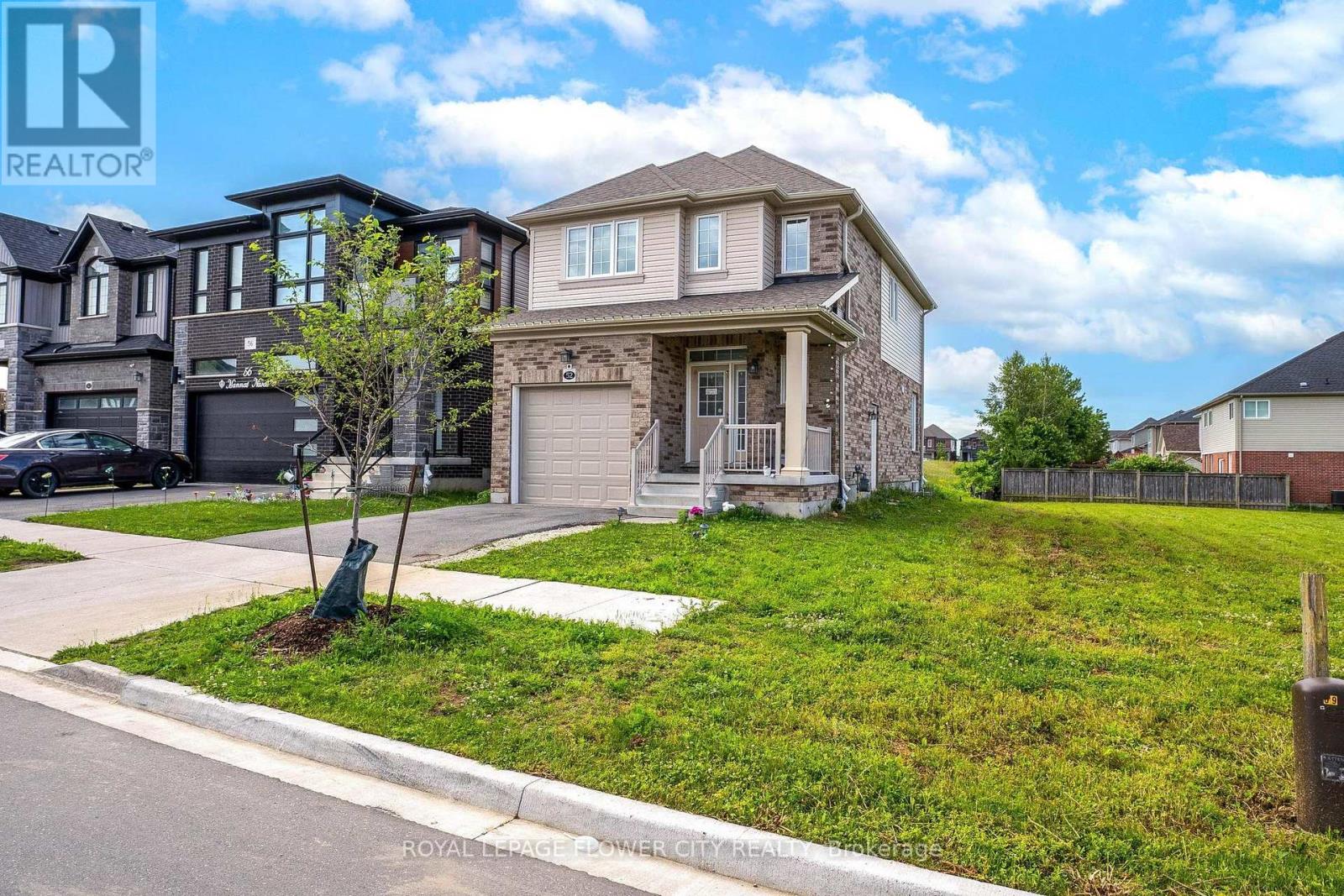 Property at 52 MONARCH WOODS DRIVE W image 3
