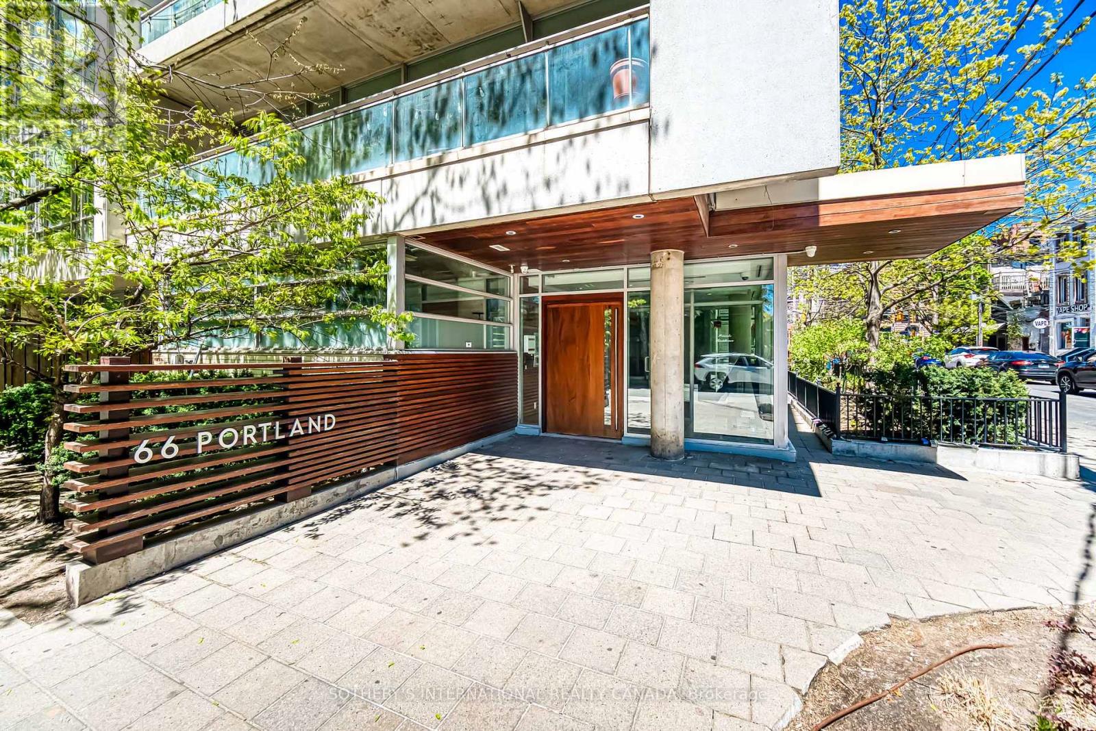 411 - 66 Portland Street, Toronto, Ontario  M5V 2M6 - Photo 2 - C12145460