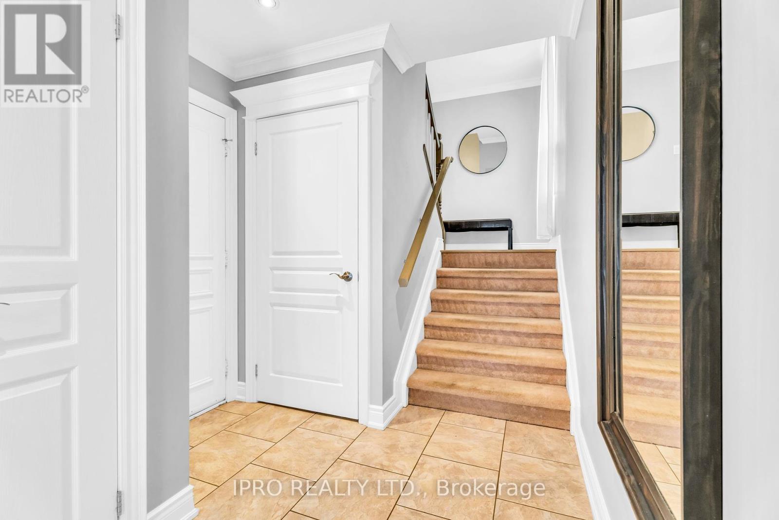 512 Mary Street, Burlington, Ontario  L7T 2V3 - Photo 7 - W12010047