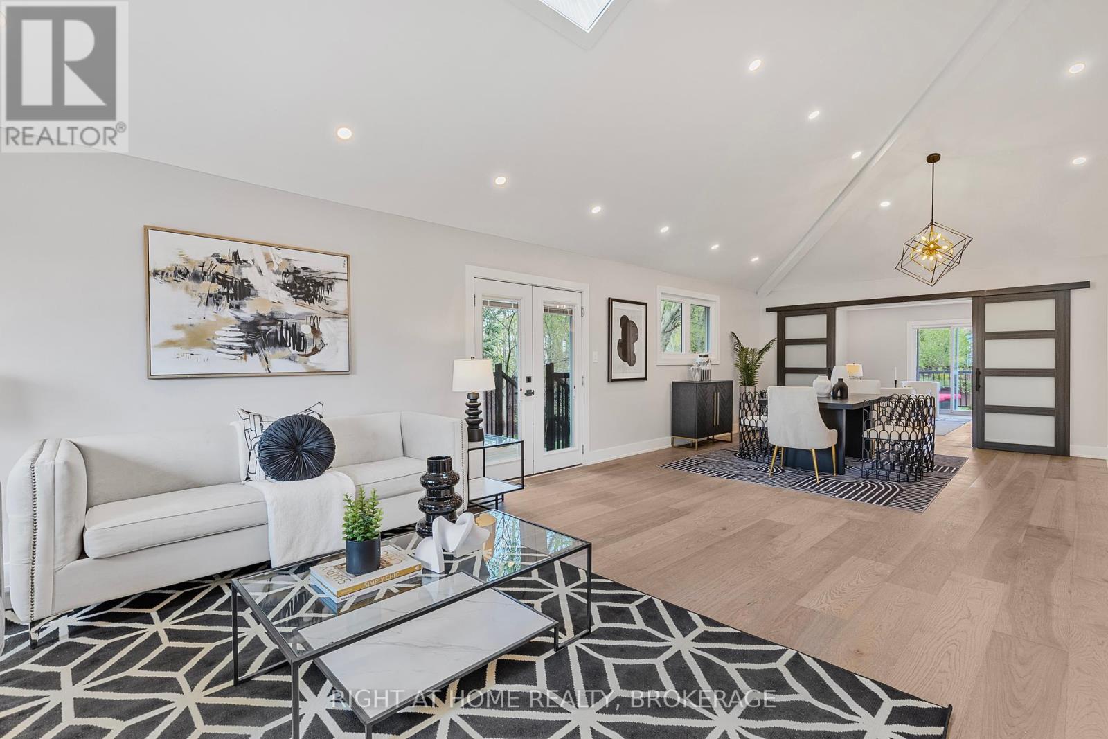 Property at 347 MAPLEDENE DRIVE image 5