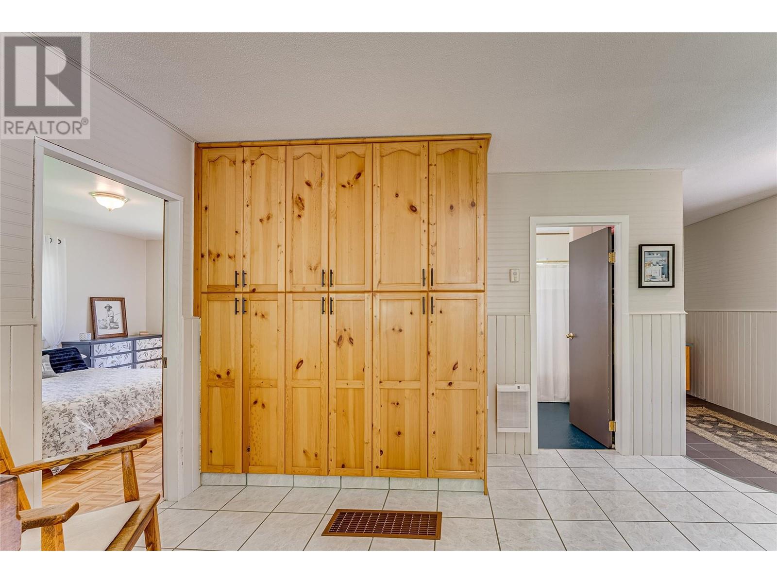 3315 Fiva Creek Road S, Westbridge, BC V0H1Y0
