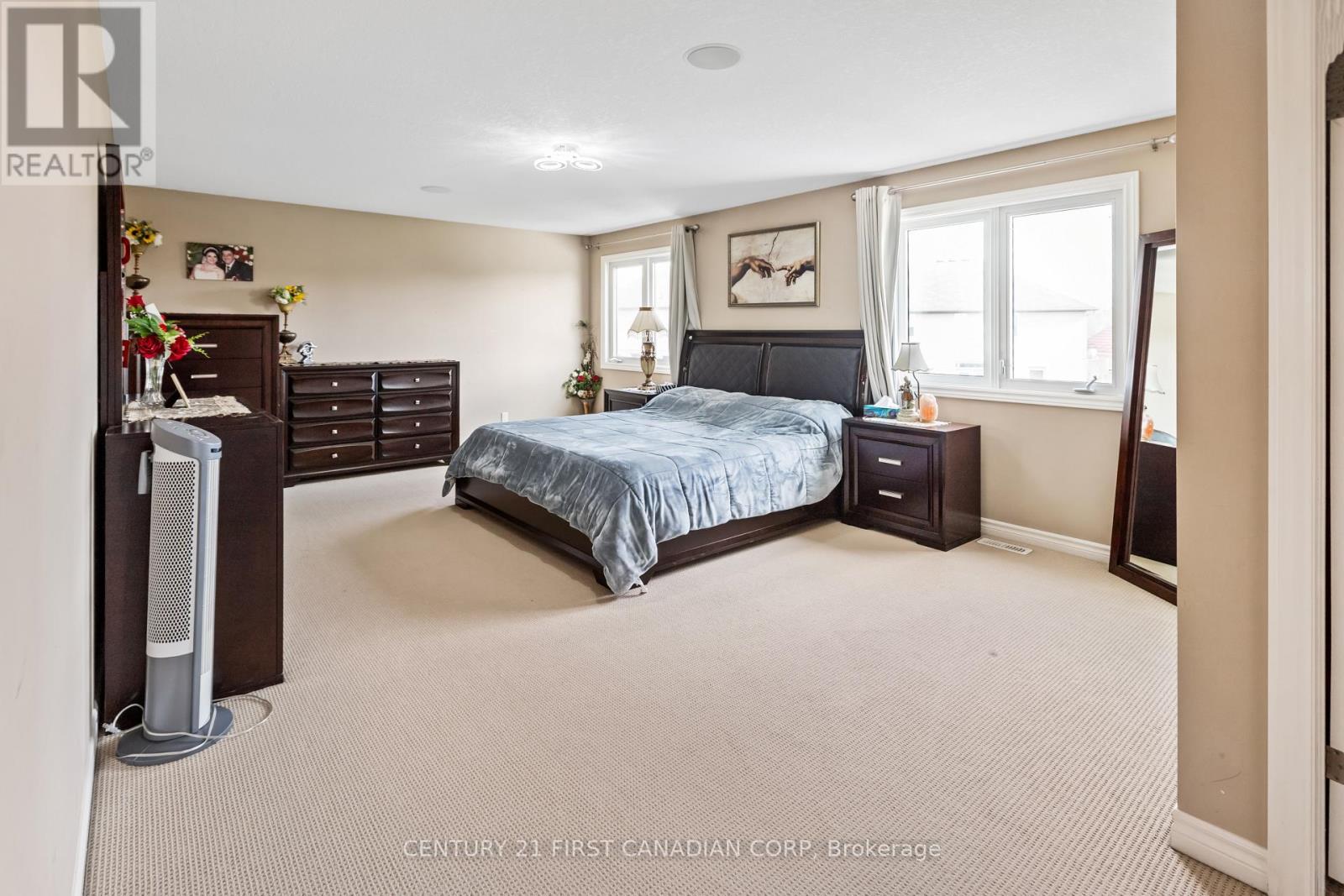 Photo 16 of 34 for 1479 Sandpiper Drive N