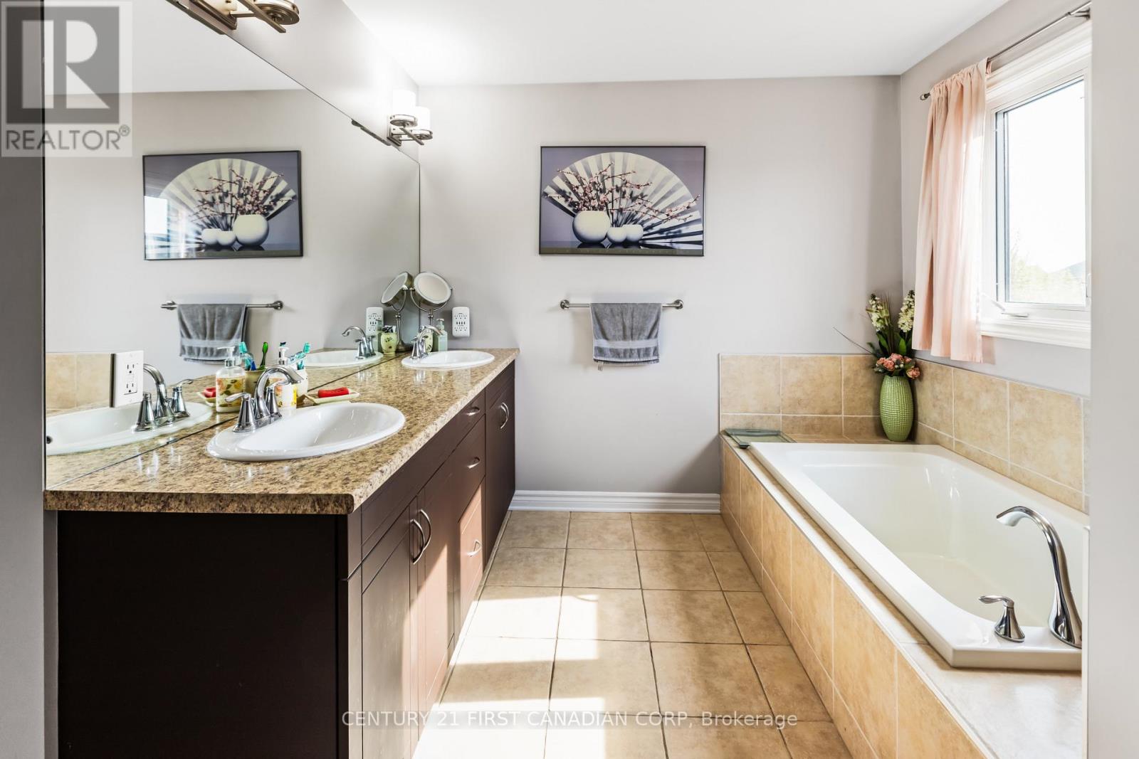 Photo 22 of 34 for 1479 Sandpiper Drive N