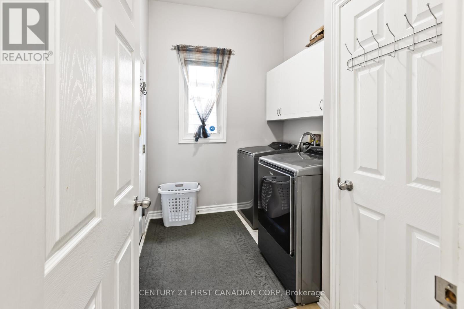 Photo 26 of 34 for 1479 Sandpiper Drive N