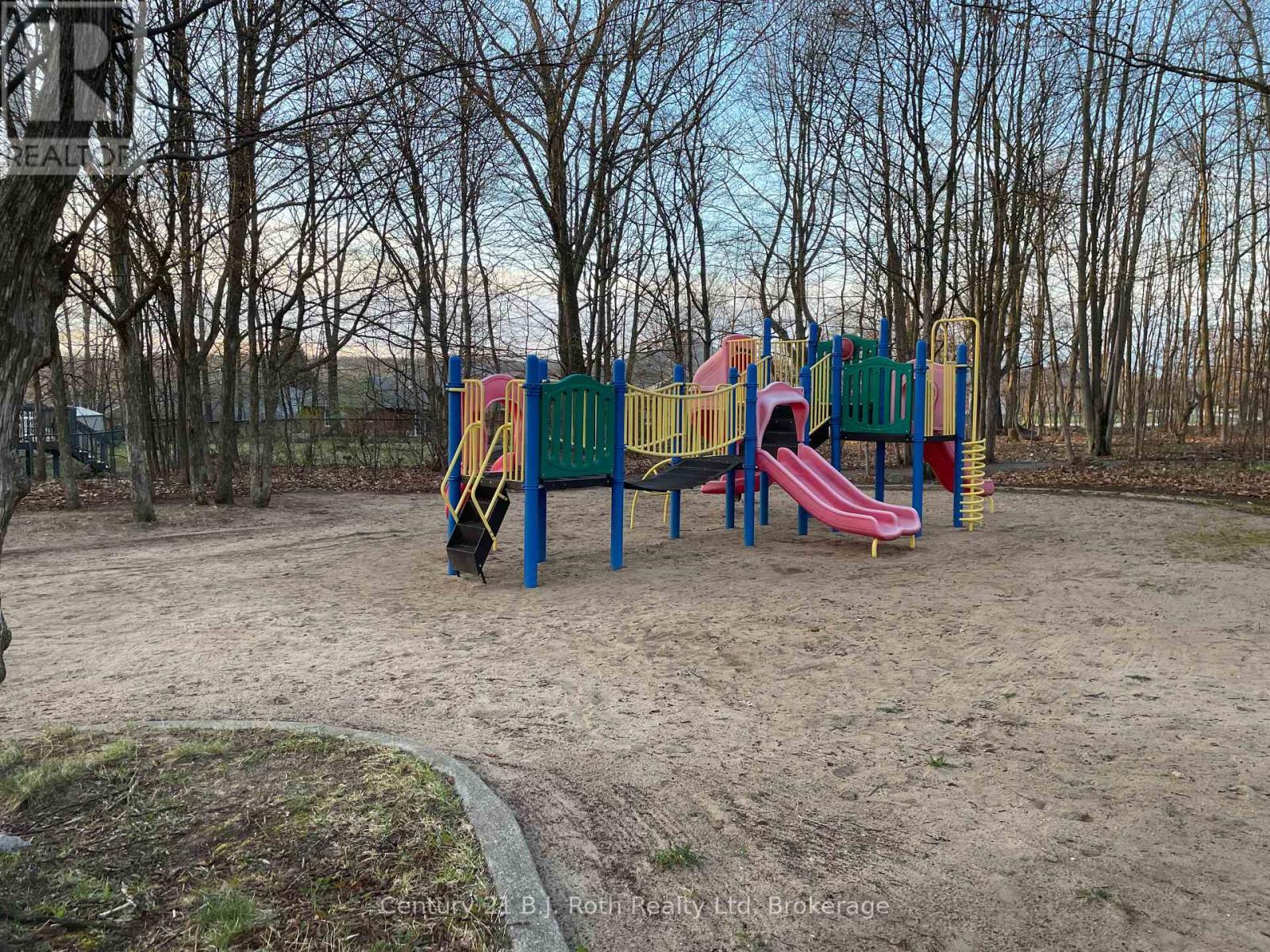 94 Maria Street, Penetanguishene, Ontario  L9M 2H8 - Photo 42 - S12094437