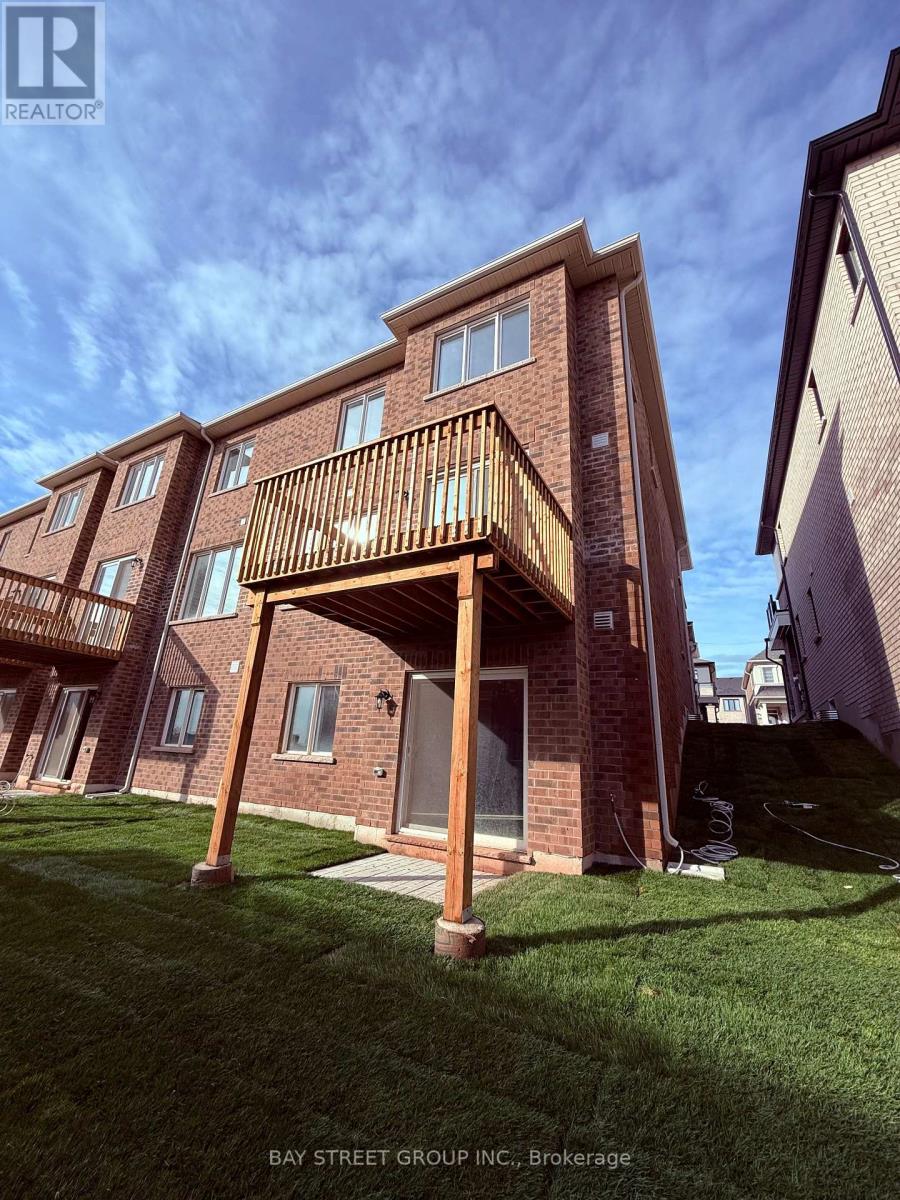 3033 Langdon Road, Oakville, Ontario  L6H 7Y5 - Photo 21 - W12127684