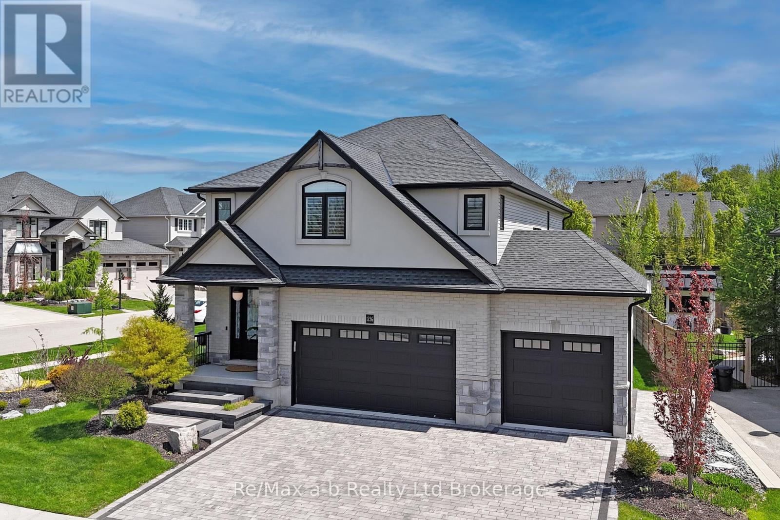 1236 Alberni Road, Woodstock, Ontario  N4T 0H7 - Photo 2 - X12145980