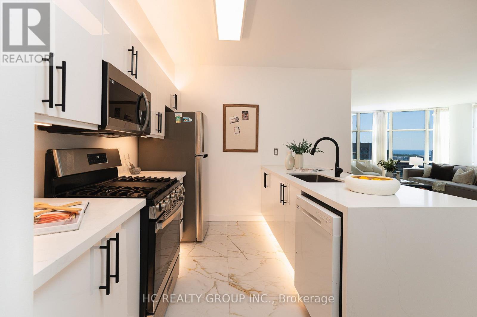 1212 - 35 Mariner Terrace, Toronto, Ontario  M5V 3V9 - Photo 3 - C12145979
