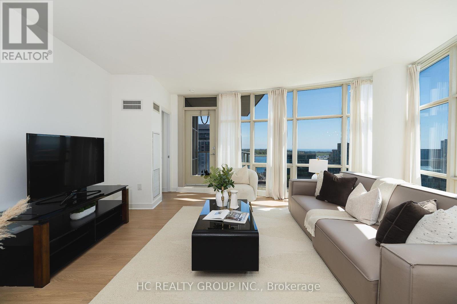 1212 - 35 Mariner Terrace, Toronto, Ontario  M5V 3V9 - Photo 7 - C12145979