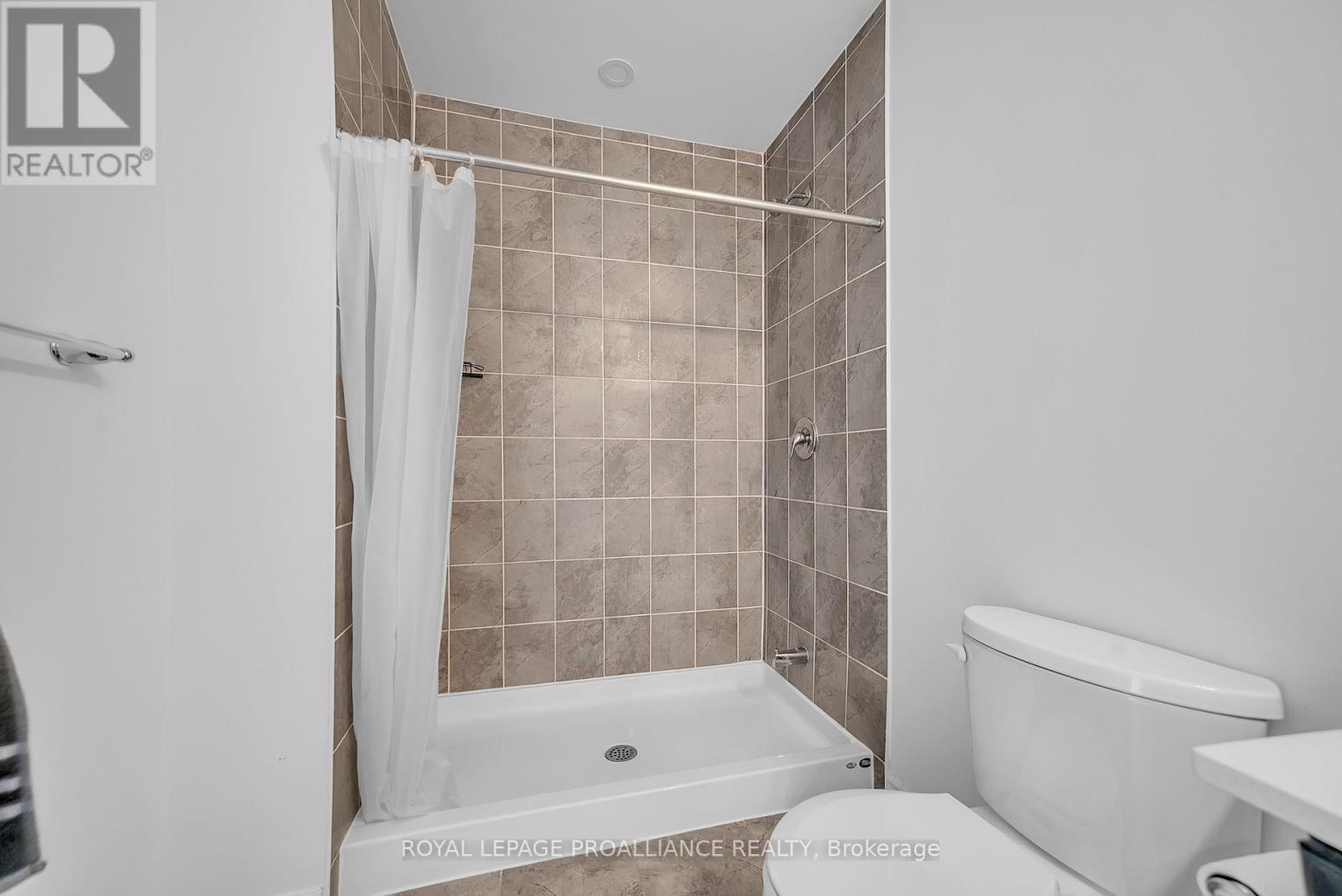 34 Lincoln Drive, Belleville, Ontario  K8N 0T8 - Photo 23 - X12145731