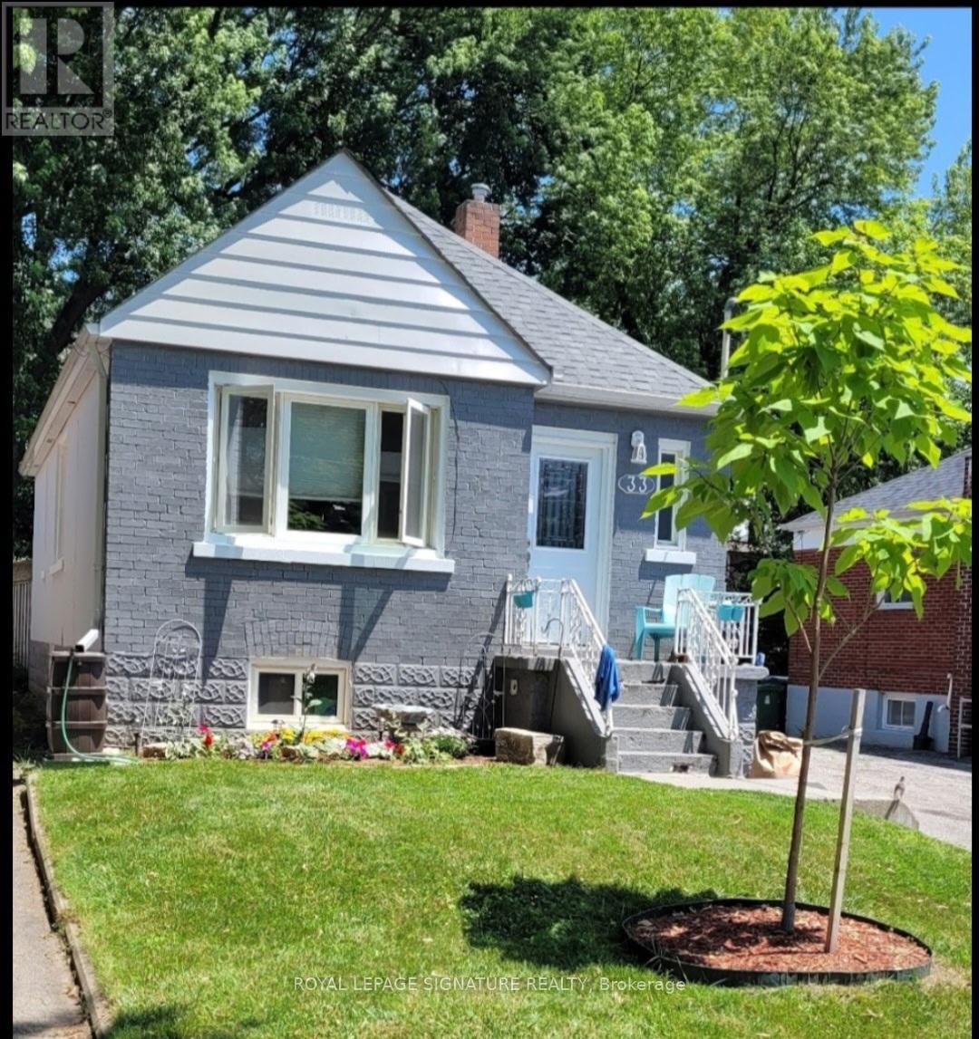 LOWER - 33 SHARPE STREET, Toronto, Ontario