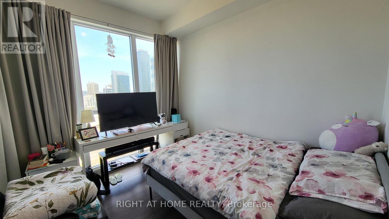 2307 - 10 Park Lawn Road, Toronto, Ontario  M8V 0H9 - Photo 6 - W12140692