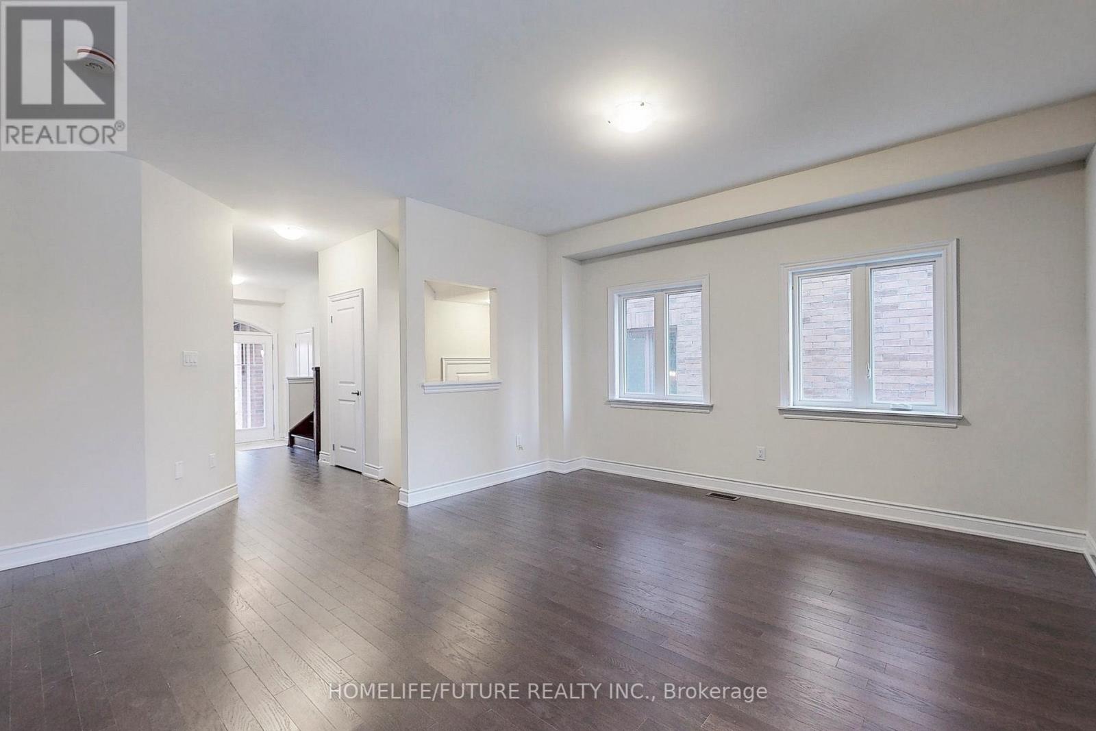 227 Heritage Street, Bradford West Gwillimbury, Ontario  L3Z 4M6 - Photo 3 - N12145942