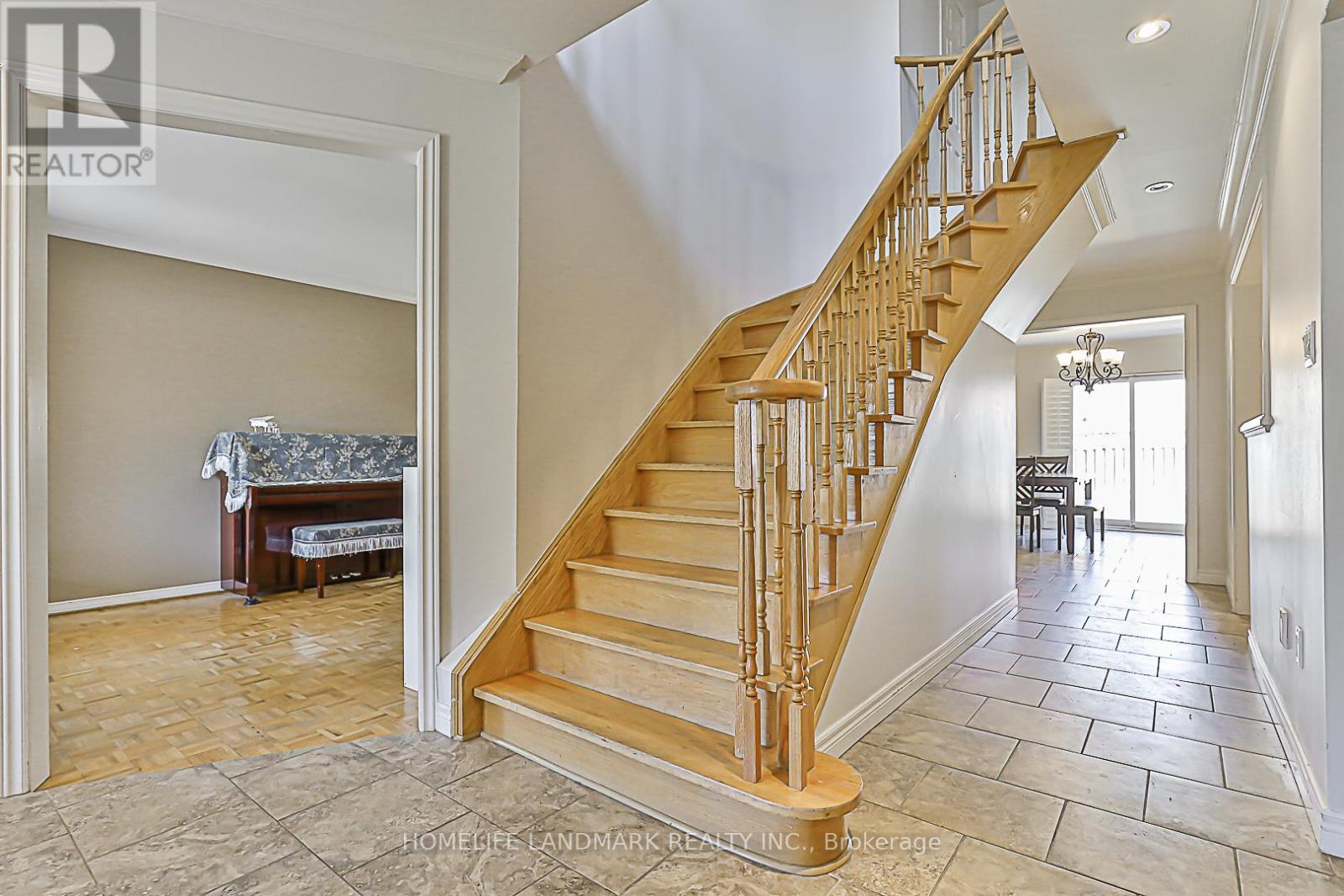 116 Cromwell Road, Vaughan, Ontario  L6A 1T9 - Photo 7 - N12145974