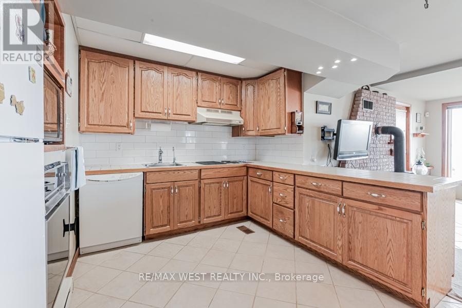 Property at 4669 ANDERSON AVENUE image 4