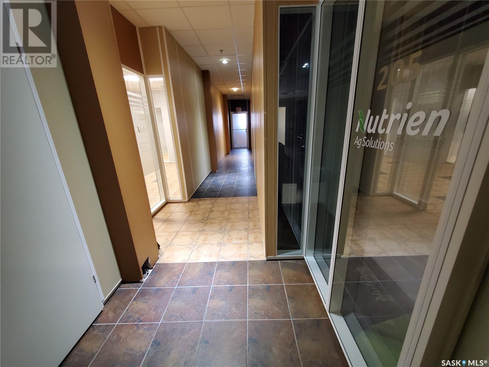 204 245 Central Avenue N, Swift Current, Saskatchewan  S9H 0L3 - Photo 3 - SK005772
