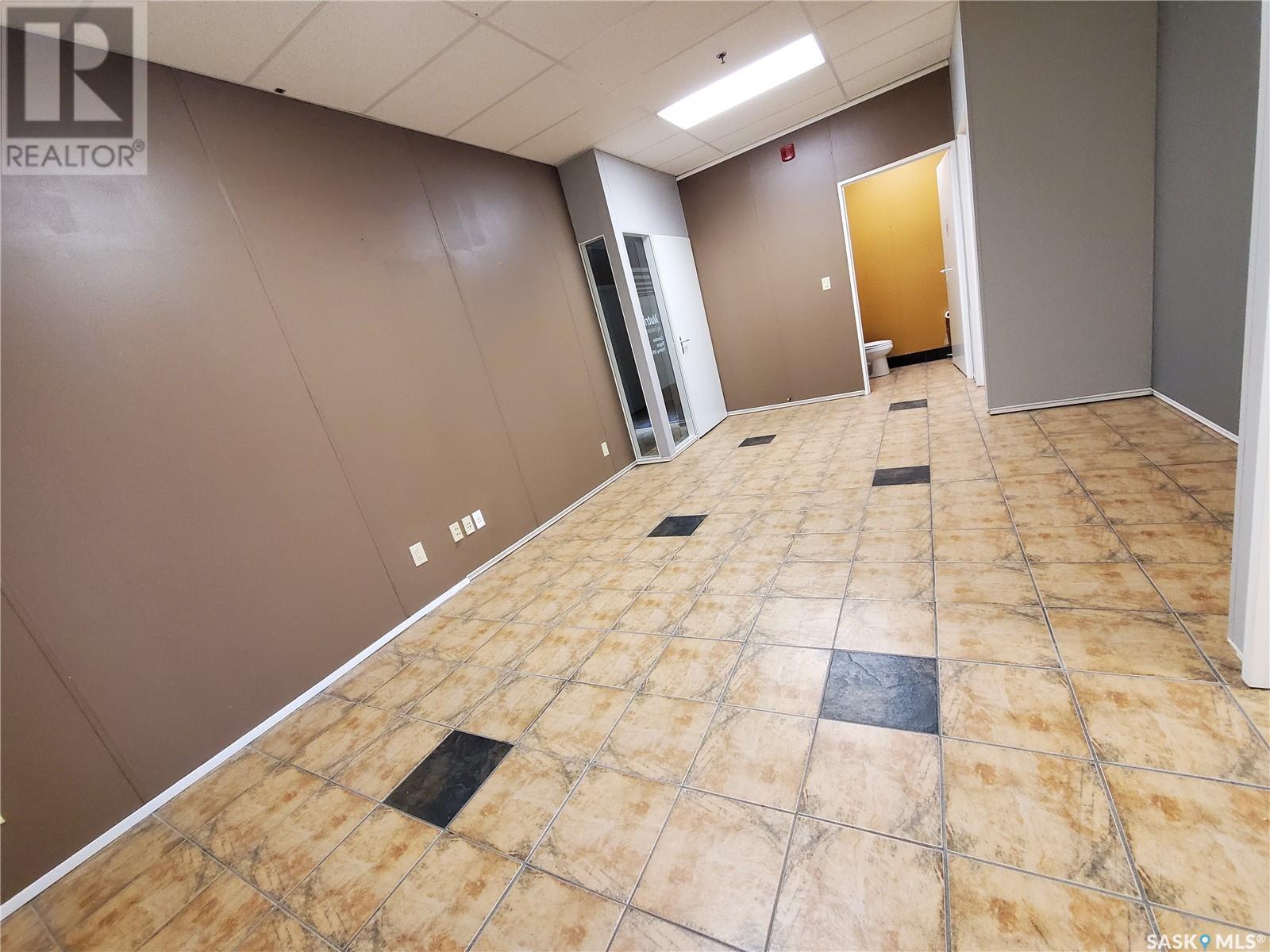 204 245 Central Avenue N, Swift Current, Saskatchewan  S9H 0L3 - Photo 6 - SK005772