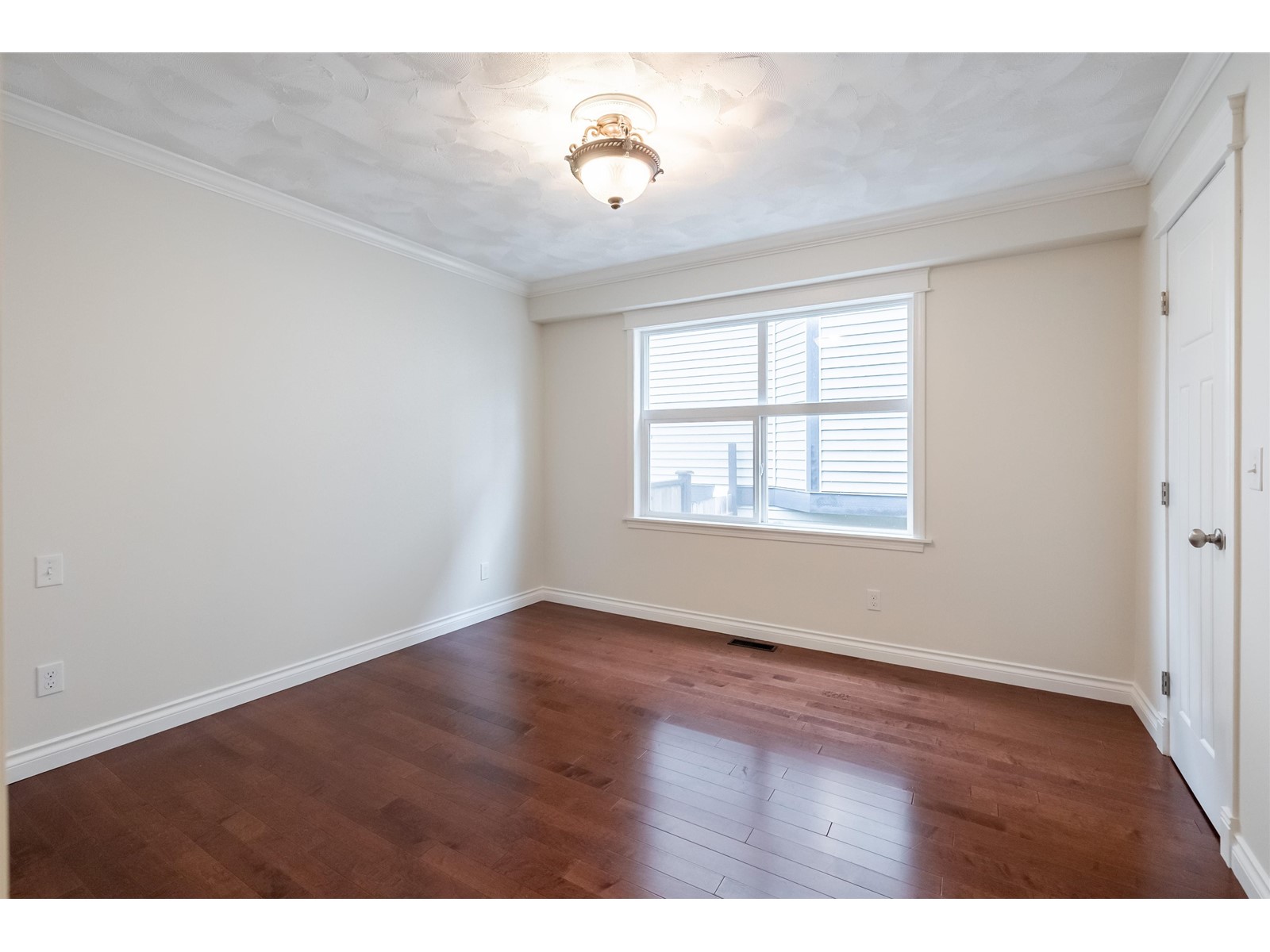 33073 5 Avenue, Mission, British Columbia  V2V 1V6 - Photo 13 - R3002028