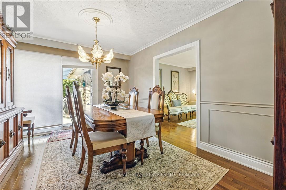 296 Glen Afton Drive, Burlington, Ontario  L7L 1H1 - Photo 8 - W12145940