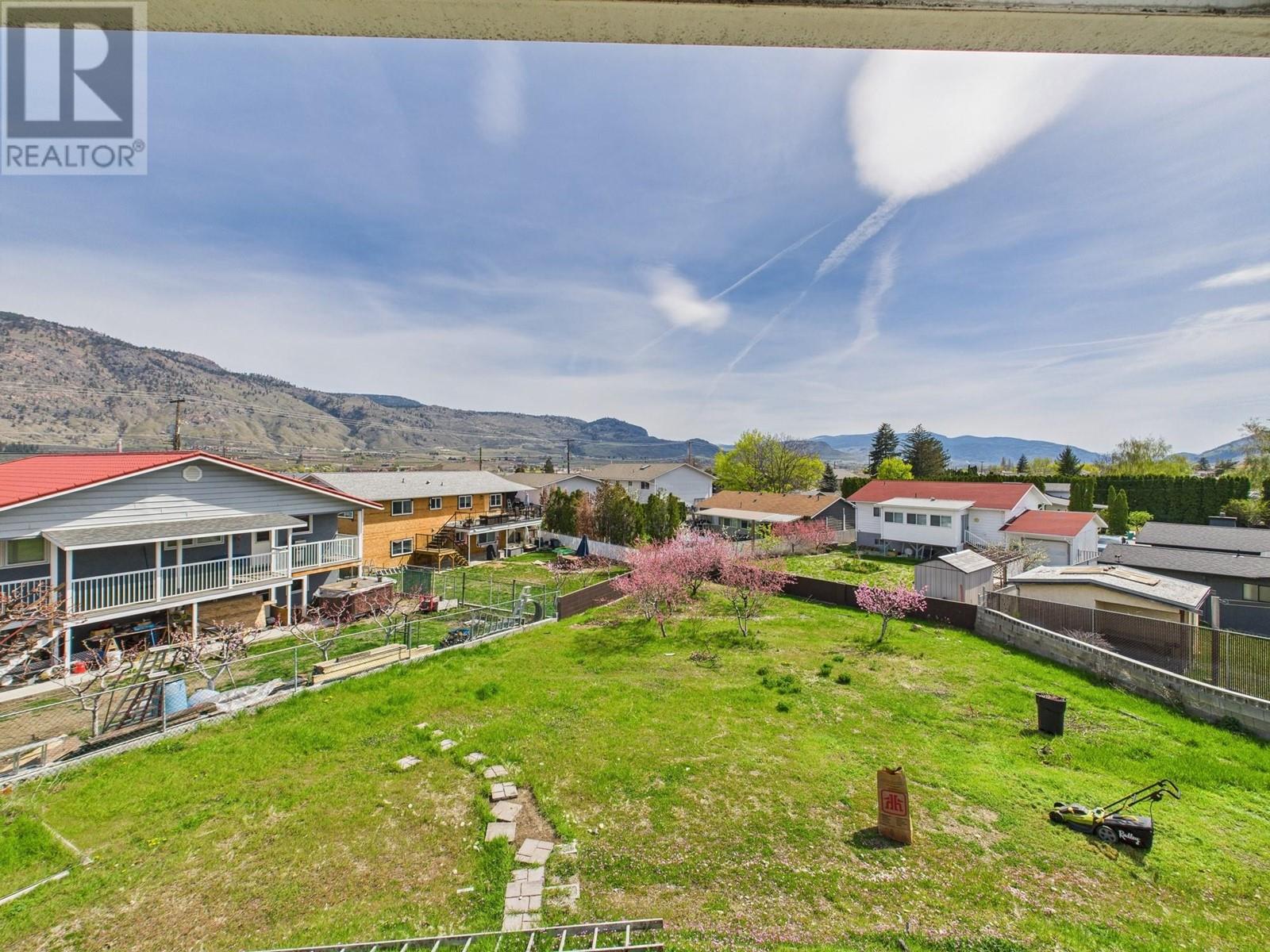 Property at 5 Sunrise Court image 2