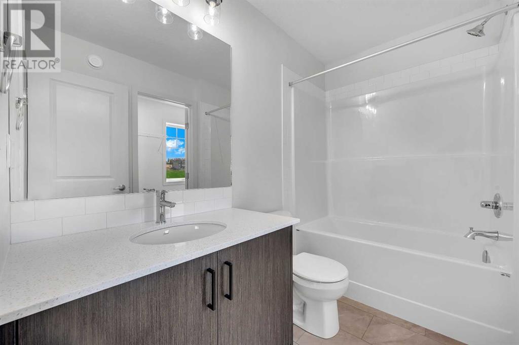 925 Bayview Heights Sw, Airdrie, Alberta  T4B 5M6 - Photo 30 - A2220327