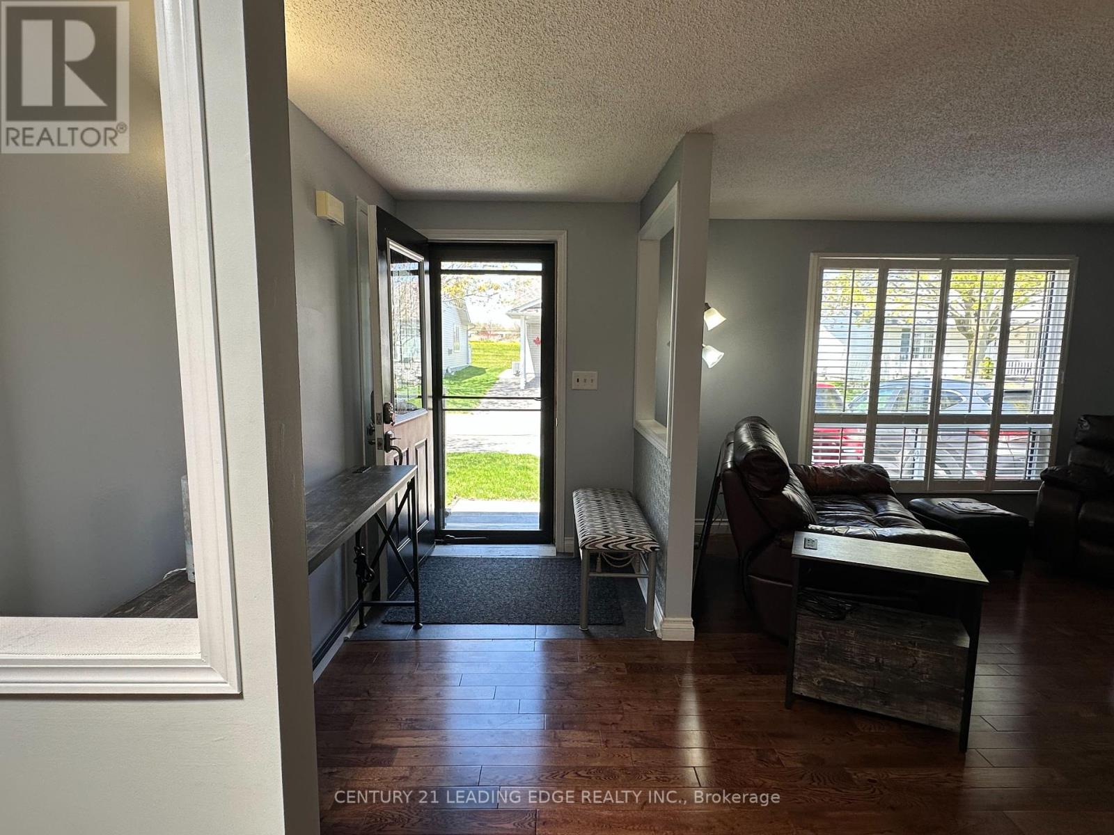 Property at 93 WILMOT TRAIL image 2