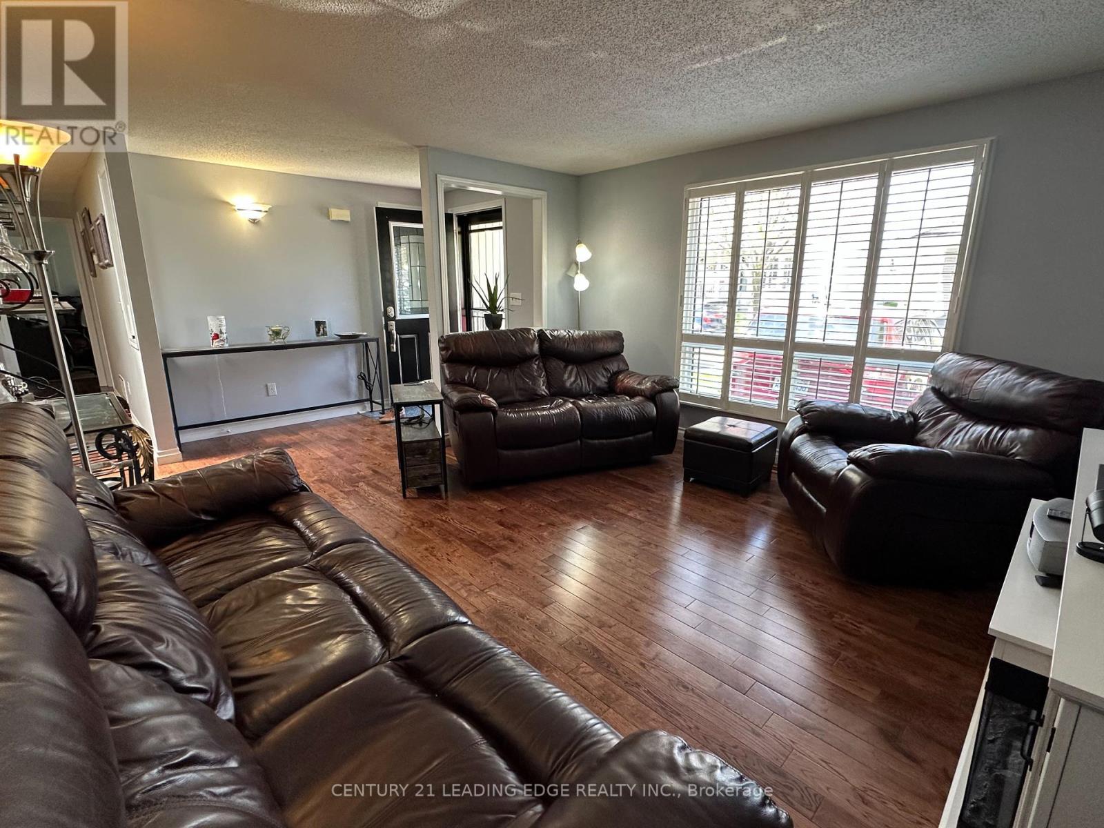 93 Wilmot Trail, Clarington, Ontario  L1B 1A7 - Photo 5 - E12145816