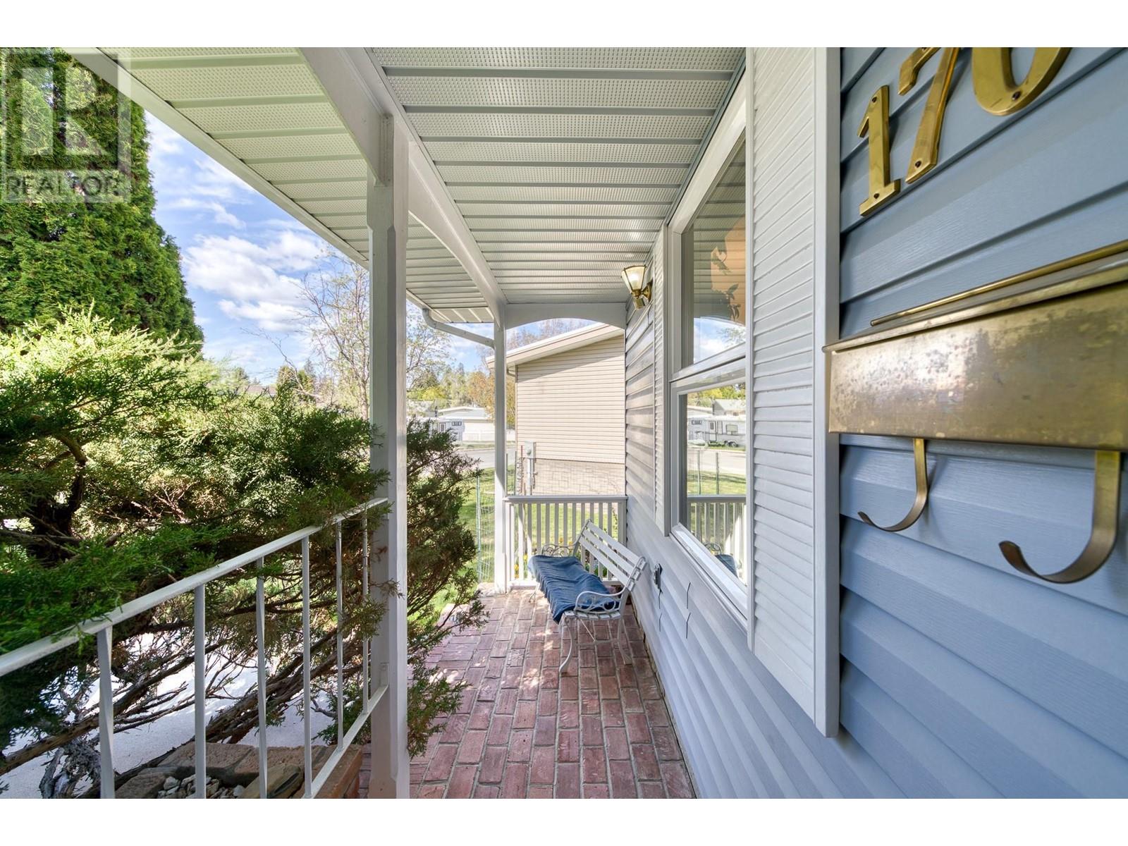 1700 6 Street S, Cranbrook, British Columbia  V1C 1M3 - Photo 3 - 10347031