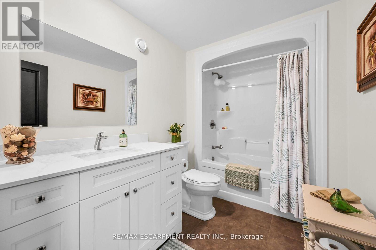 9 - 60 Dufferin Avenue, Brantford, Ontario  N3T 0J1 - Photo 42 - X12145939