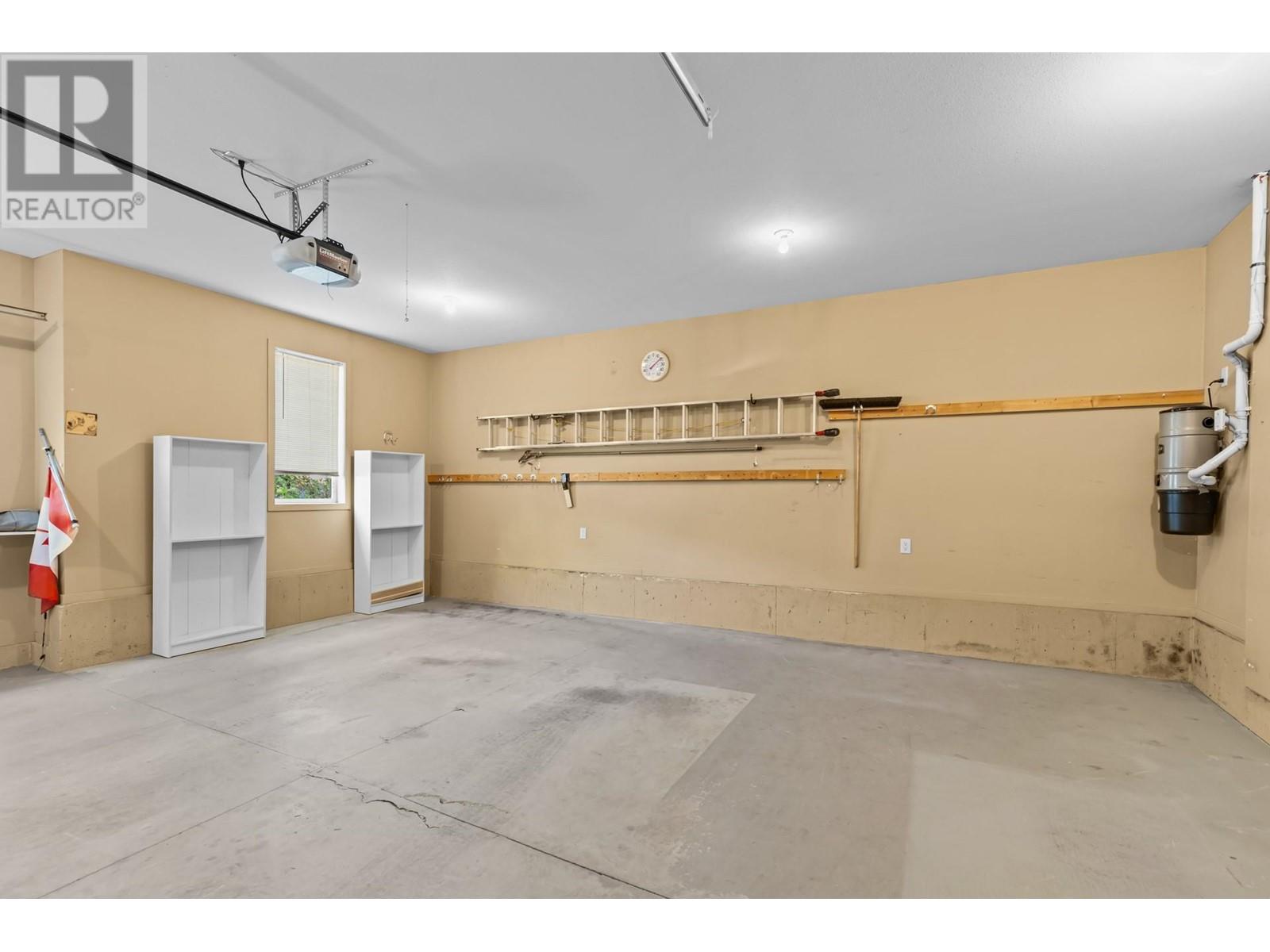 4908 Warbler Court, Kelowna, British Columbia  V1W 5A1 - Photo 27 - 10347519