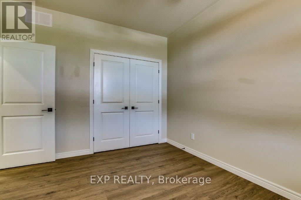 16 Pintail Lane, Norfolk, Ontario  N0E 1M0 - Photo 7 - X12145987