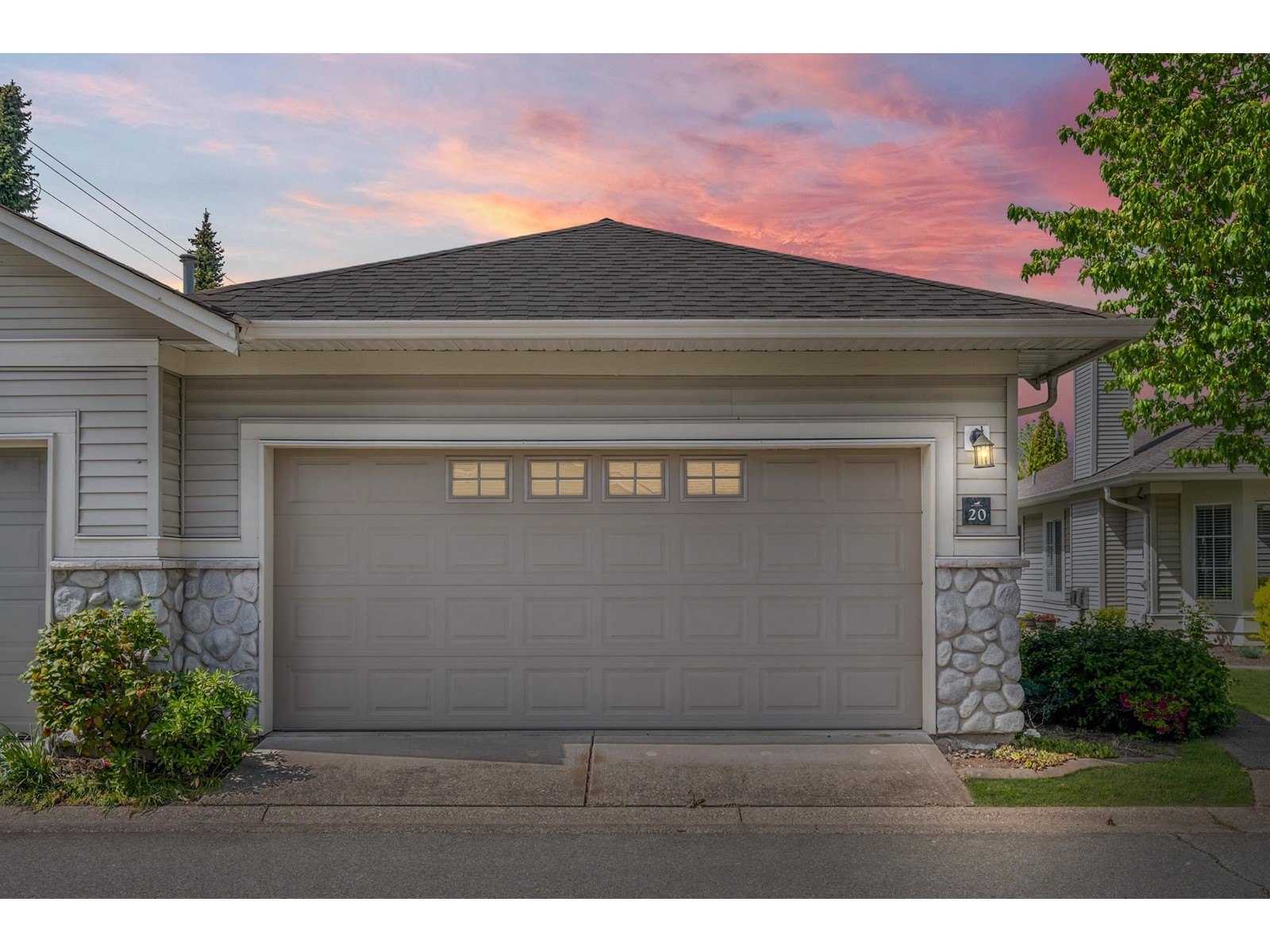 20 16888 80 Avenue, Surrey, British Columbia  V4N 5A1 - Photo 1 - R3001046