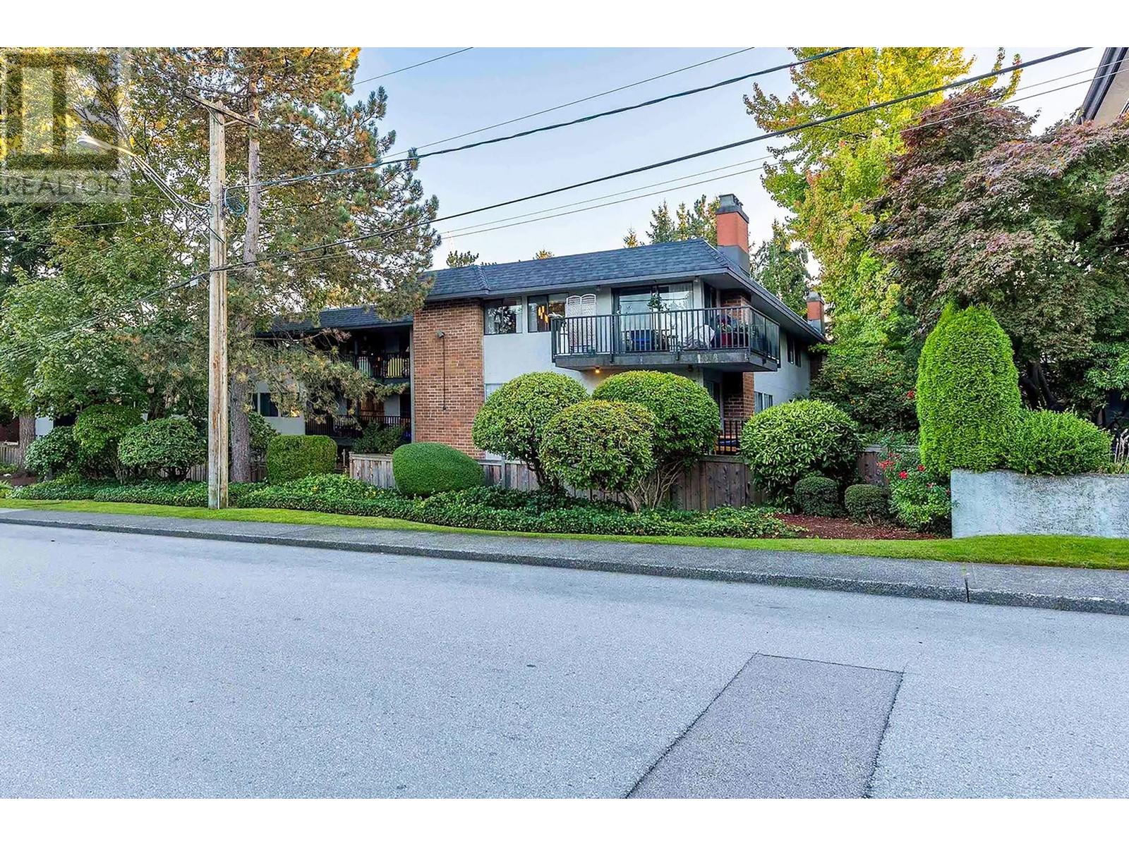206 316 Cedar Street, New Westminster, British Columbia  V3L 3P1 - Photo 3 - R3002427