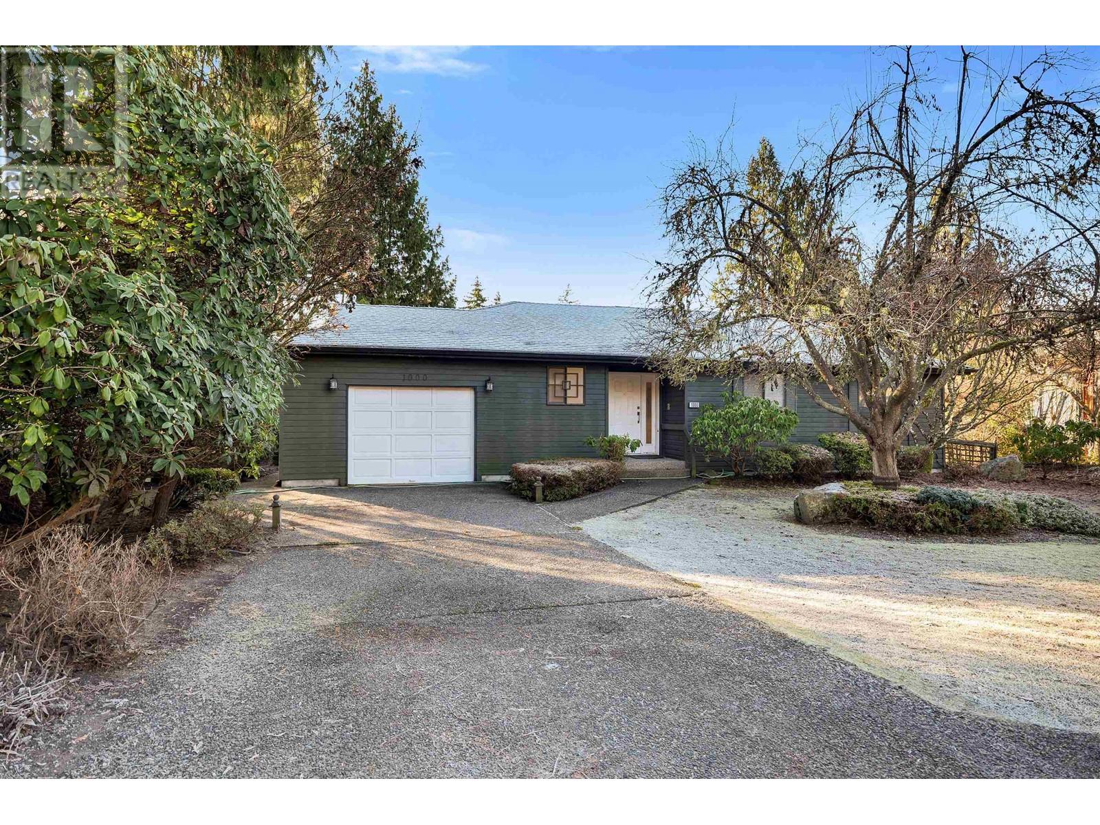 1000 Lanark Place, Squamish, British Columbia  V0N 1T0 - Photo 3 - R3002456