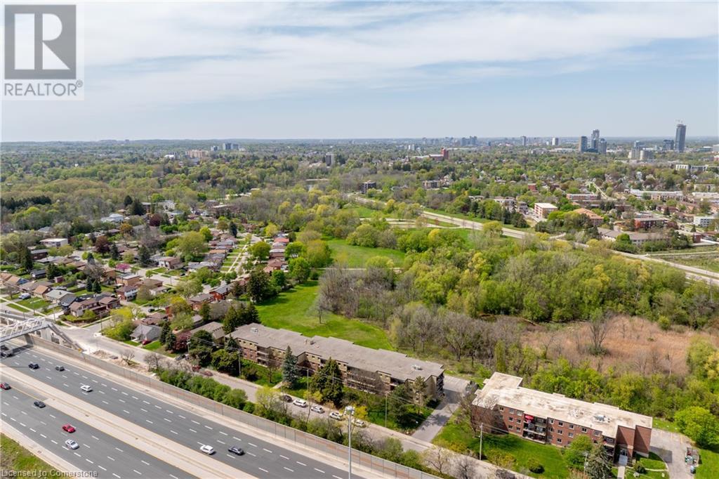 Property at 30 AVALON Place Unit# 307 image 2