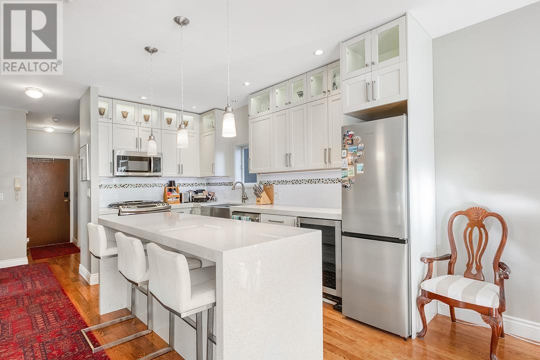 2814 W 3rd Avenue, Vancouver, British Columbia  V6K 1M7 - Photo 3 - C8069166