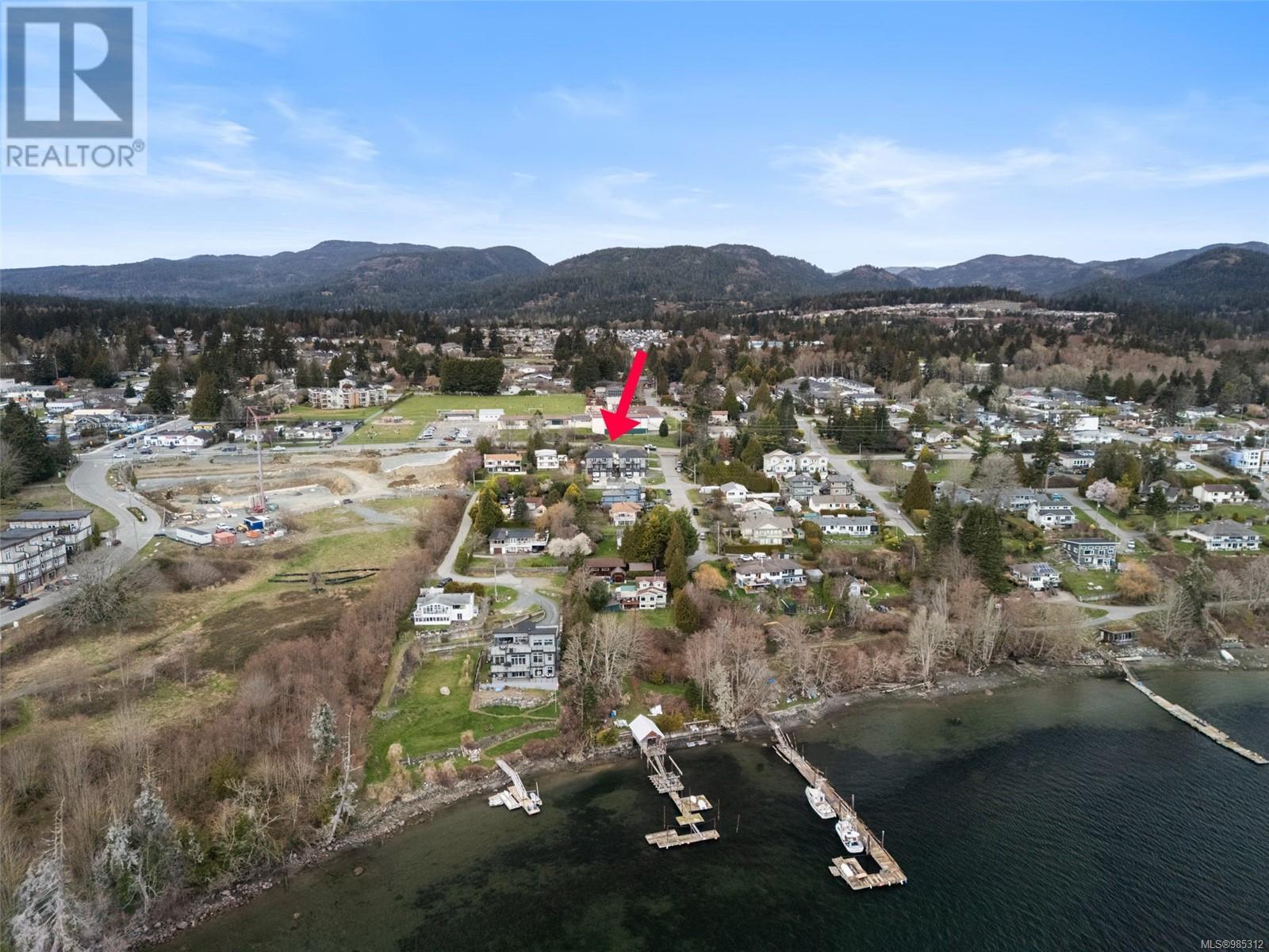 Property at 6554 Lanark Rd image 3