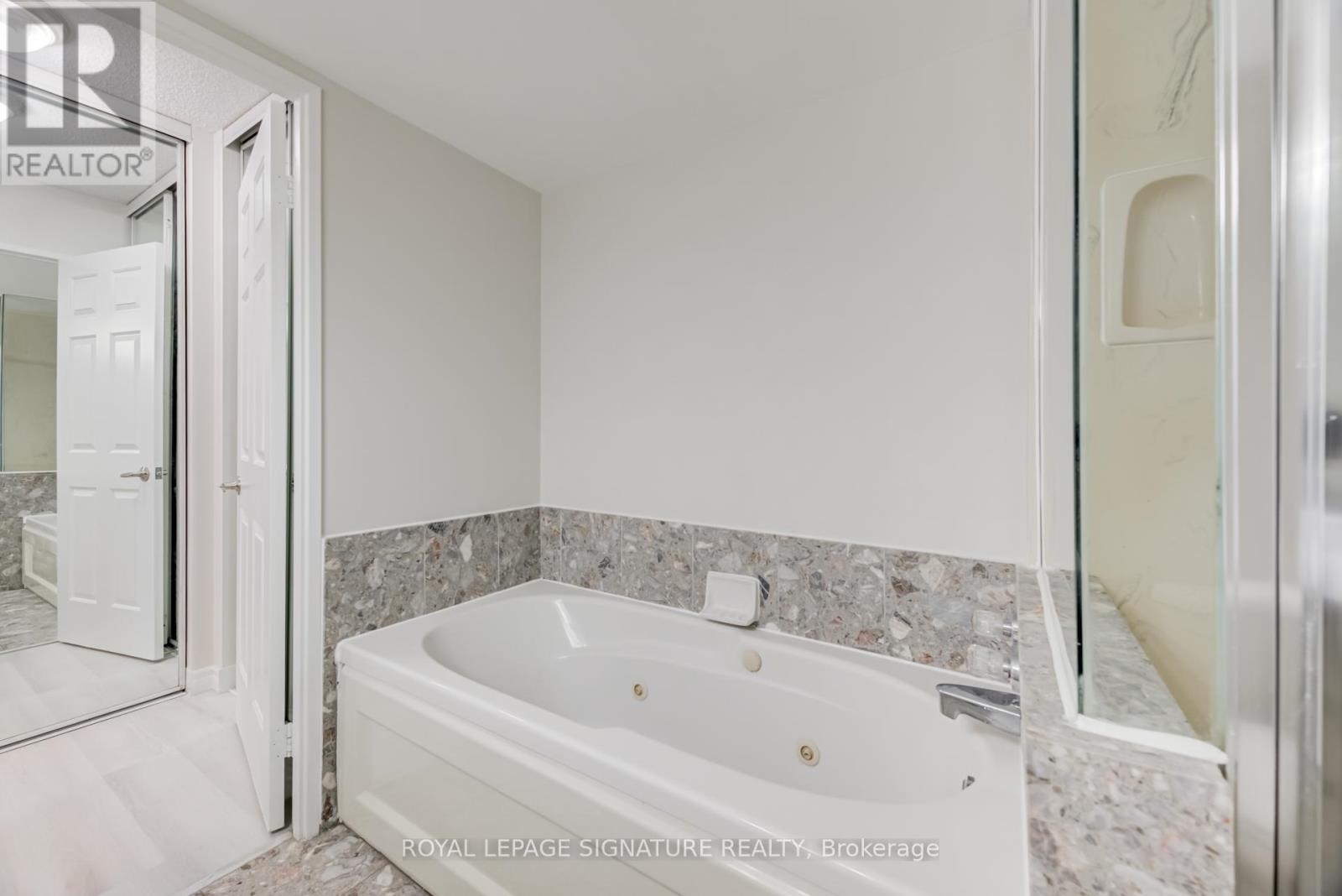 306 - 7 Carlton Street, Toronto, Ontario  M5B 1L2 - Photo 21 - C12146006