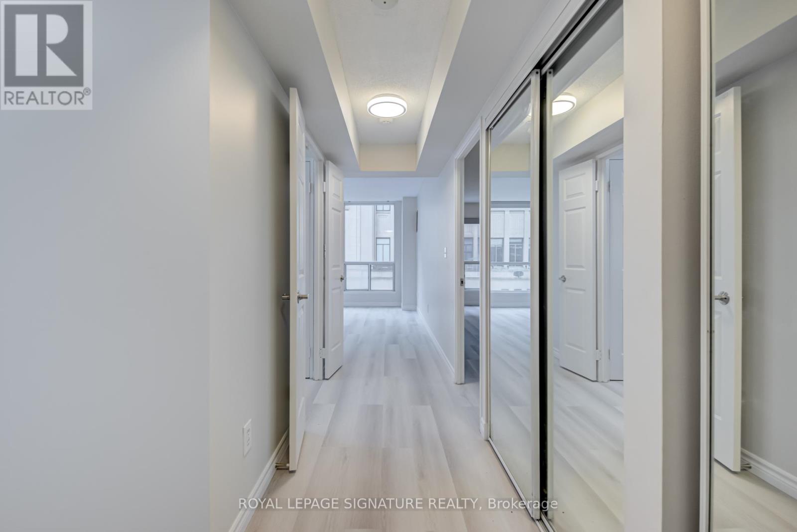 306 - 7 Carlton Street, Toronto, Ontario  M5B 1L2 - Photo 5 - C12146006
