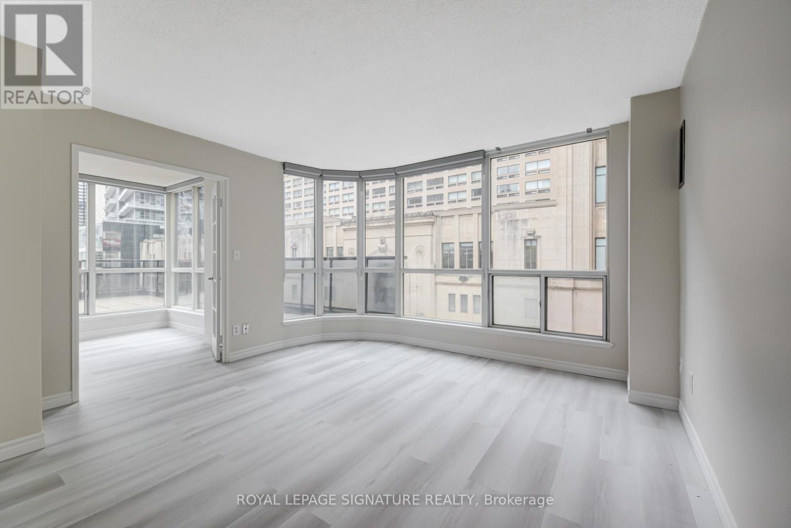 306 - 7 Carlton Street, Toronto, Ontario  M5B 1L2 - Photo 6 - C12146006