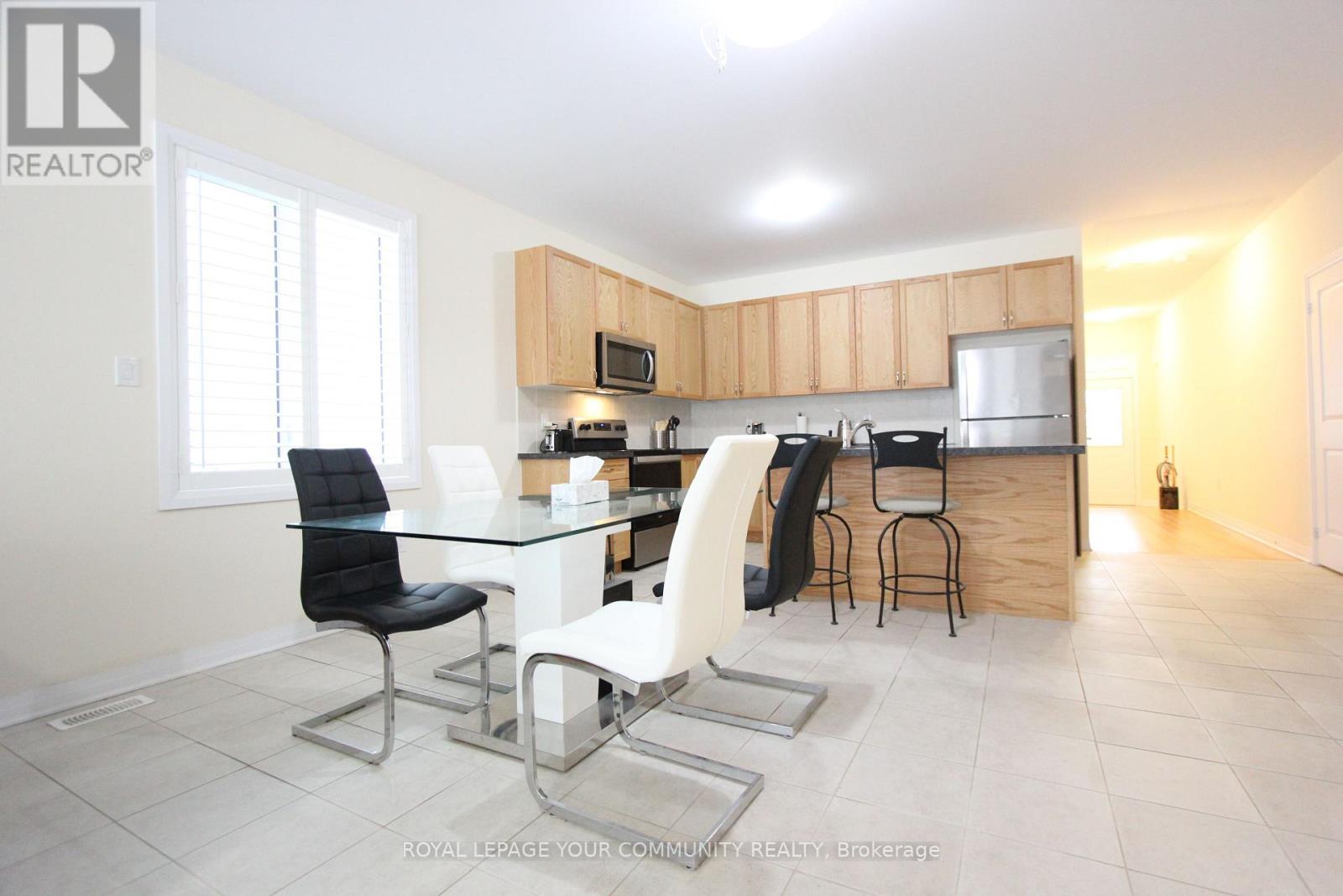 42 Northhill Avenue, Cavan Monaghan, Ontario  L4A 1G0 - Photo 16 - X12100533