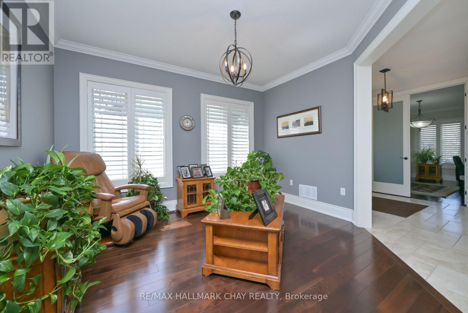 221 8th Avenue, New Tecumseth, Ontario  L9R 0H8 - Photo 11 - N12146001