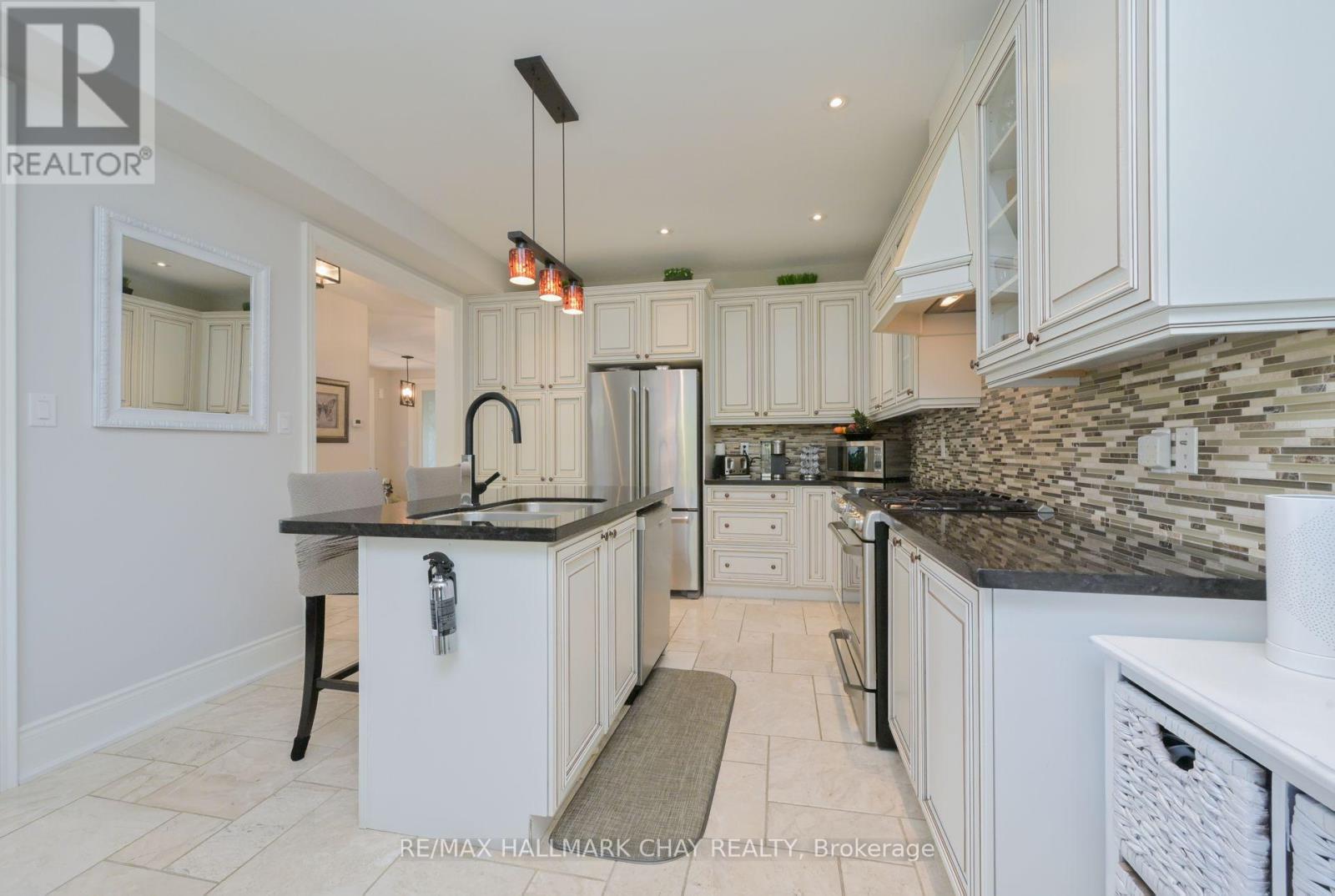 221 8th Avenue, New Tecumseth, Ontario  L9R 0H8 - Photo 7 - N12146001