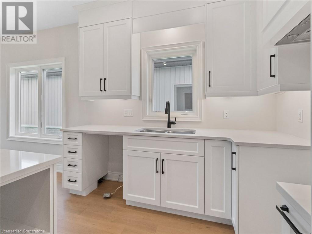 Property at 21 AUSTIN Drive image 4